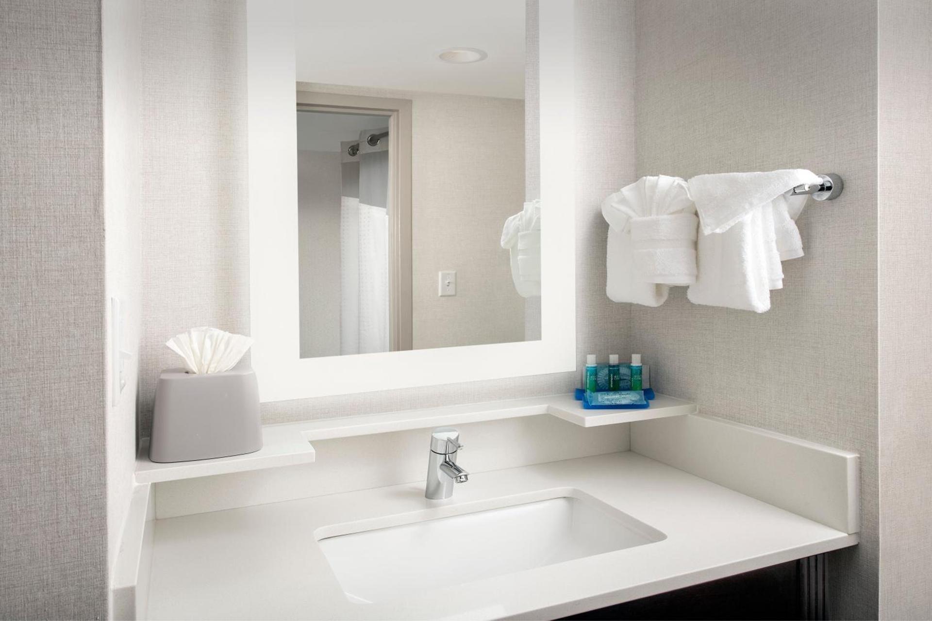 Holiday Inn Express Boston - Saugus by IHG photo 15