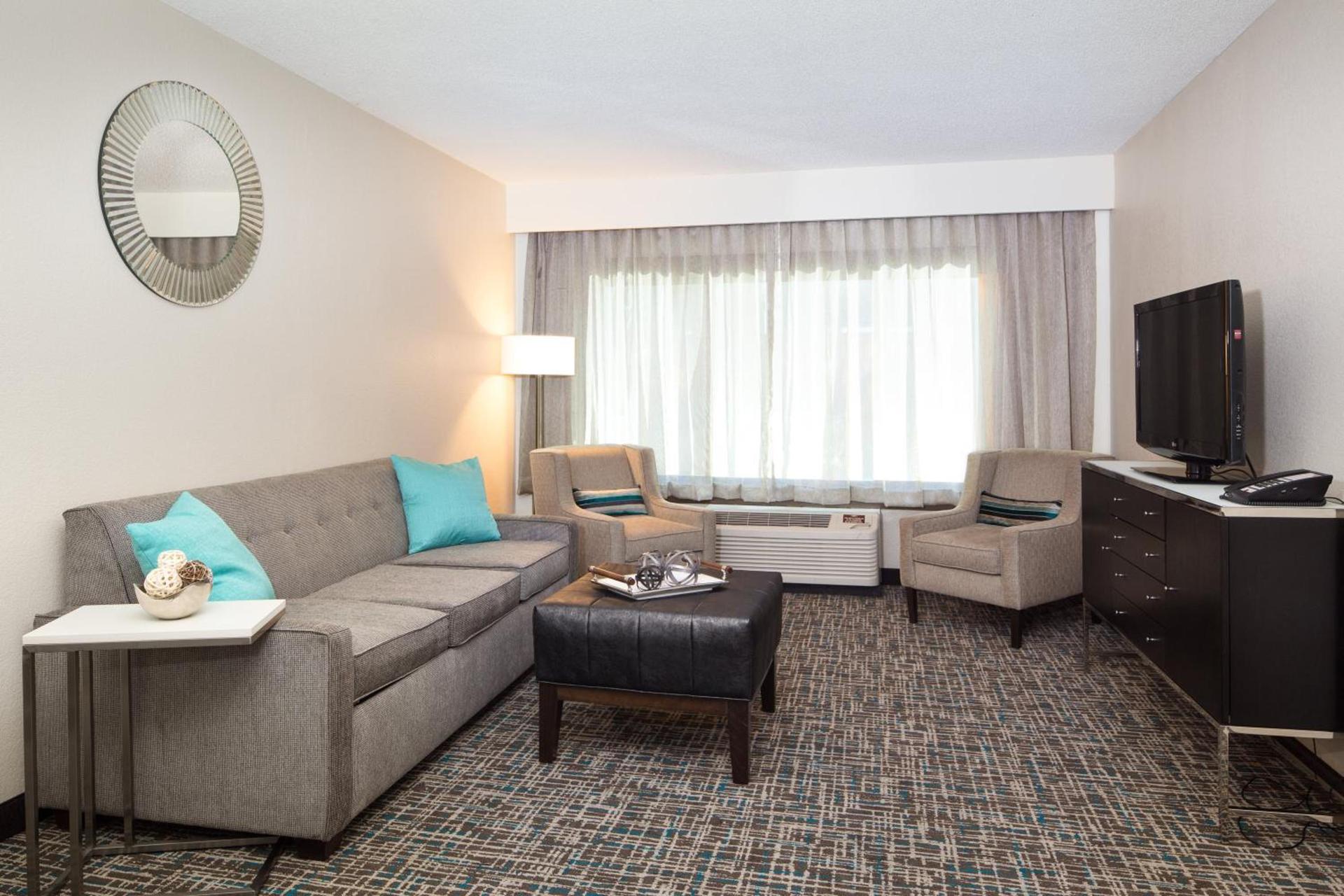 Crowne Plaza Memphis Downtown by IHG photo 90