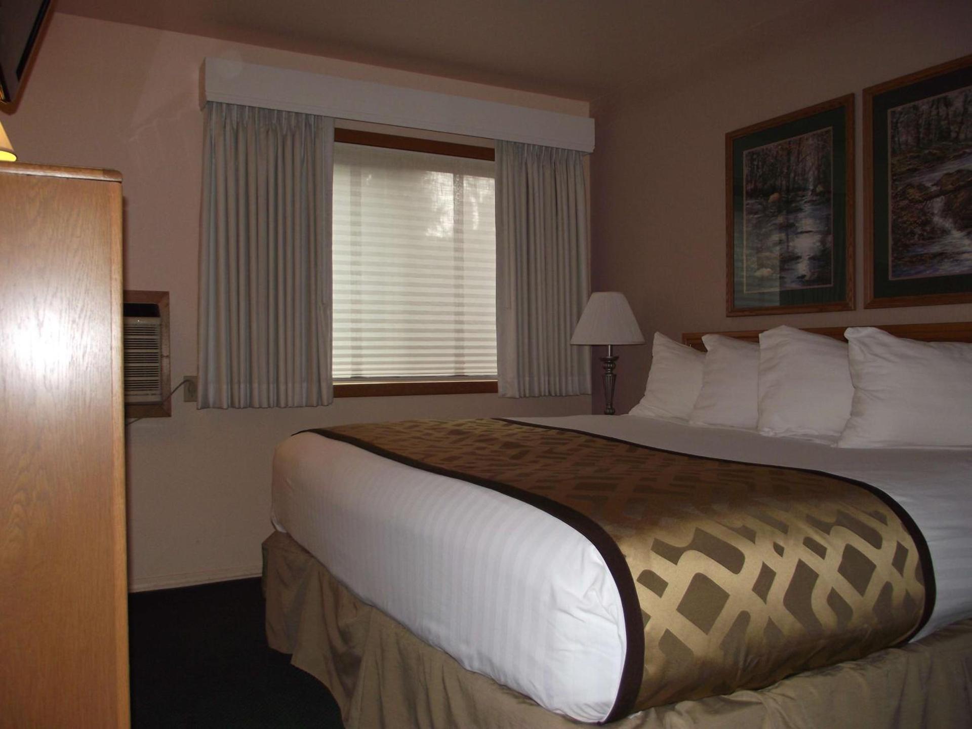 RiverTree Inn & Suites photo 36