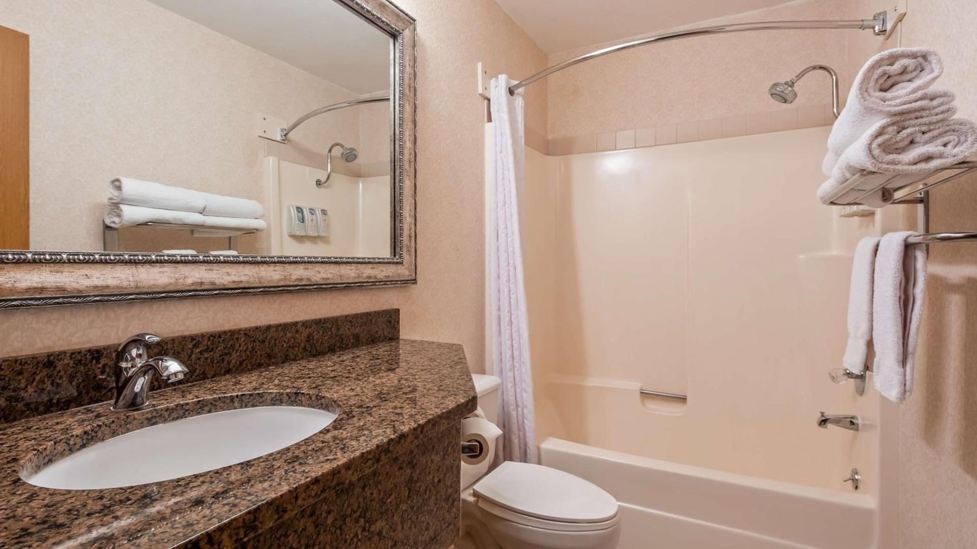 RiverTree Inn & Suites photo 33