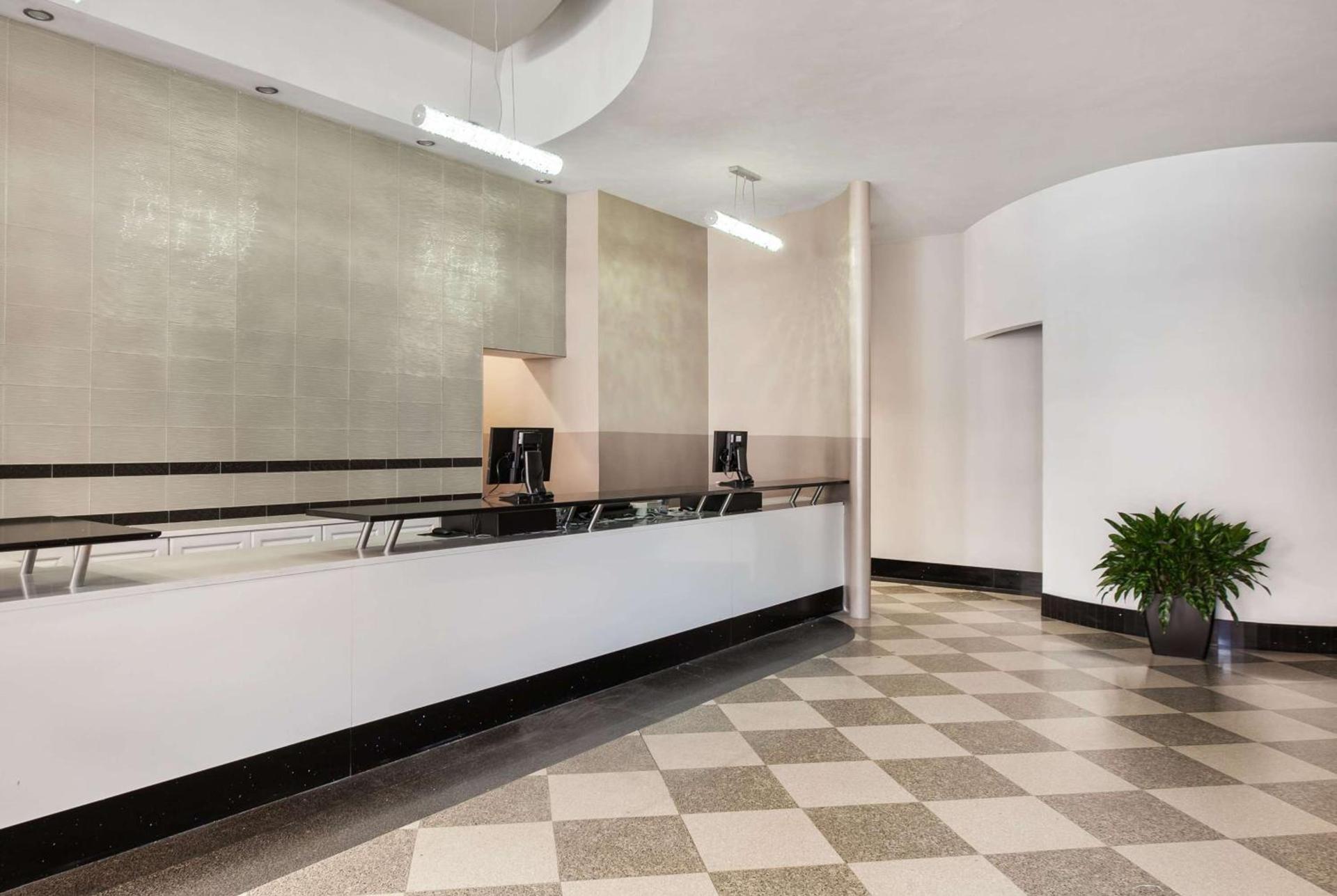 Travelodge by Wyndham Downtown Chicago photo 2