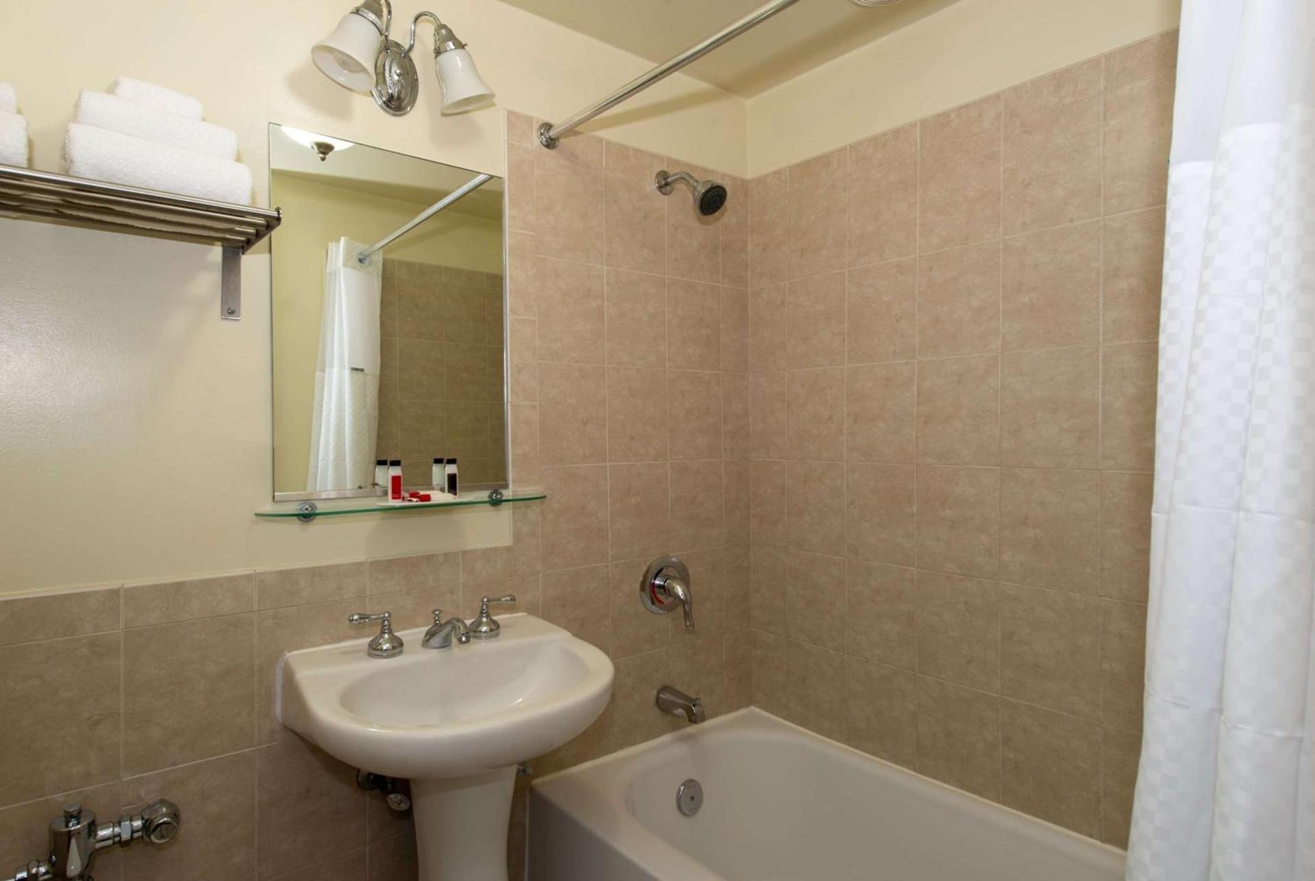 Travelodge by Wyndham Downtown Chicago photo 10