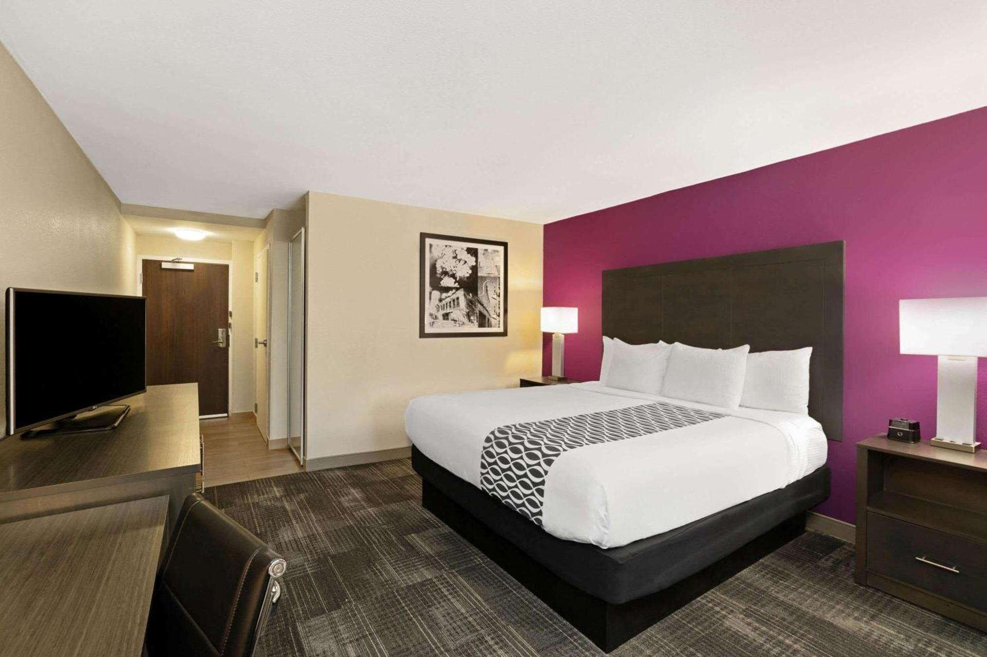 La Quinta by Wyndham Columbus MS photo 4