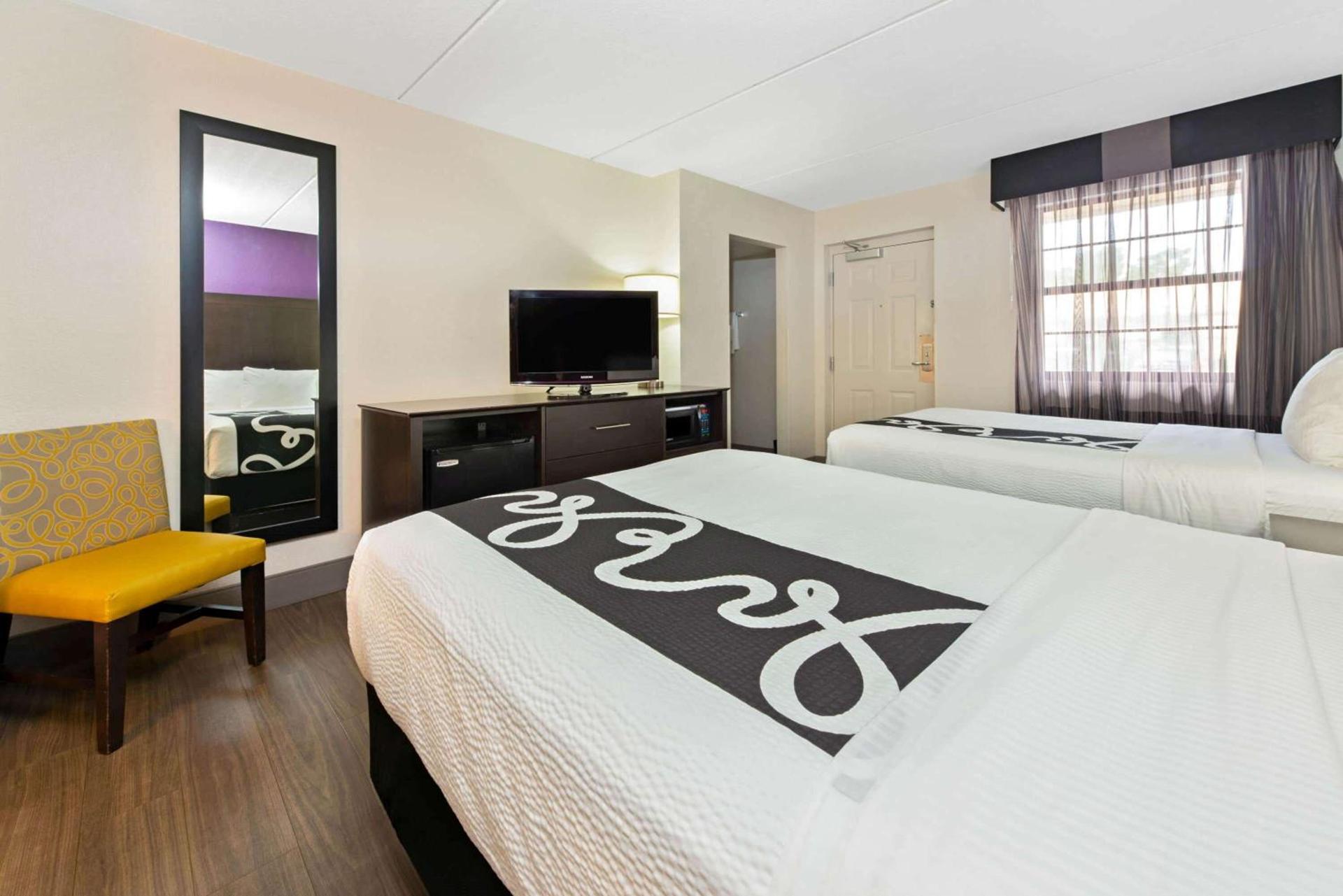 La Quinta Inn by Wyndham Miami Airport North photo 54