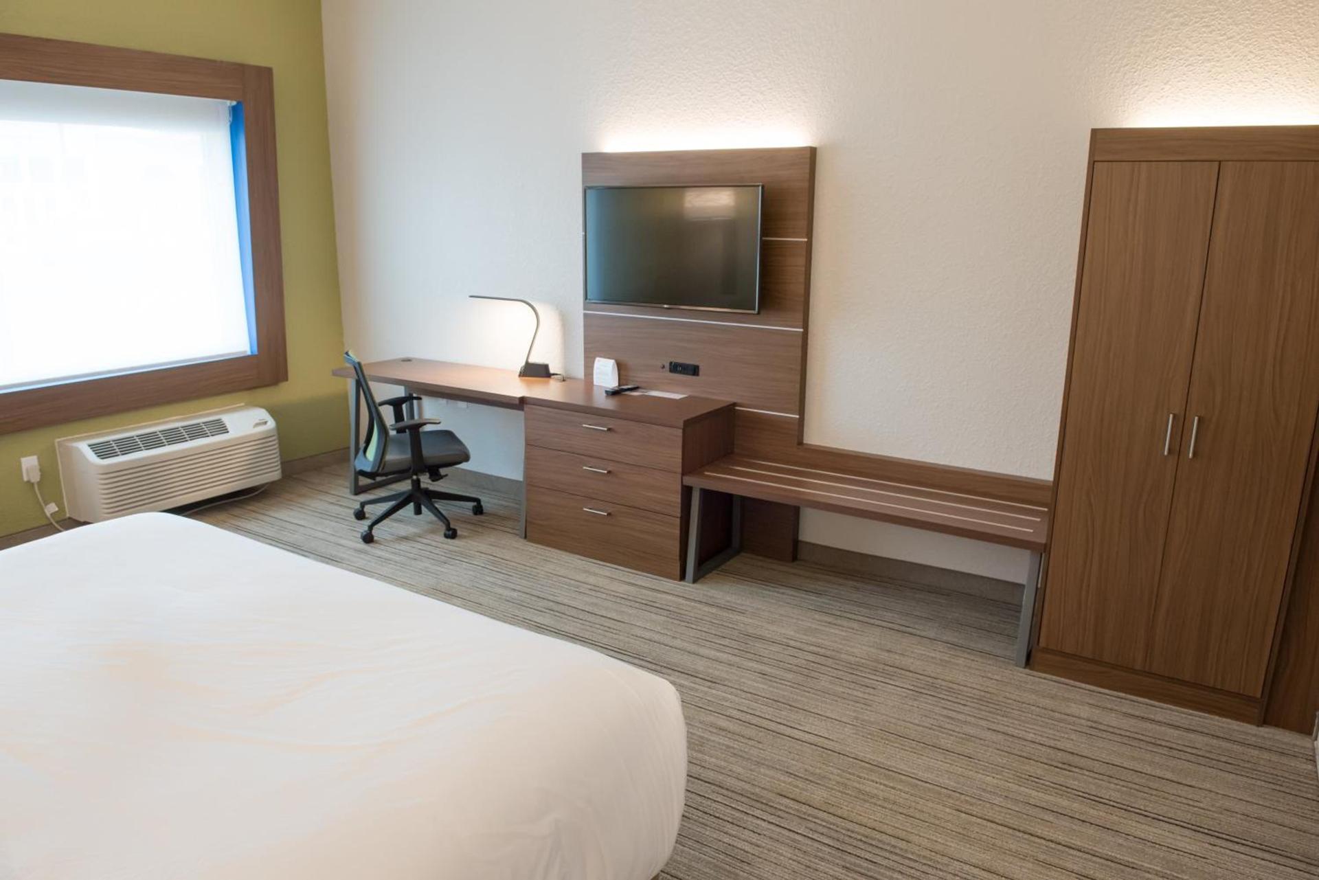 Holiday Inn Express & Suites - Fort Wayne North by IHG photo 27