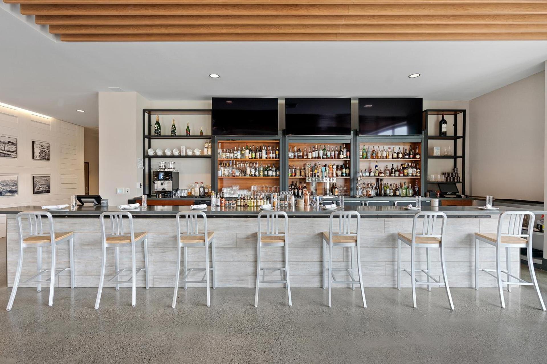 Hotel Indigo Seattle Everett Waterfront Place by IHG photo 18