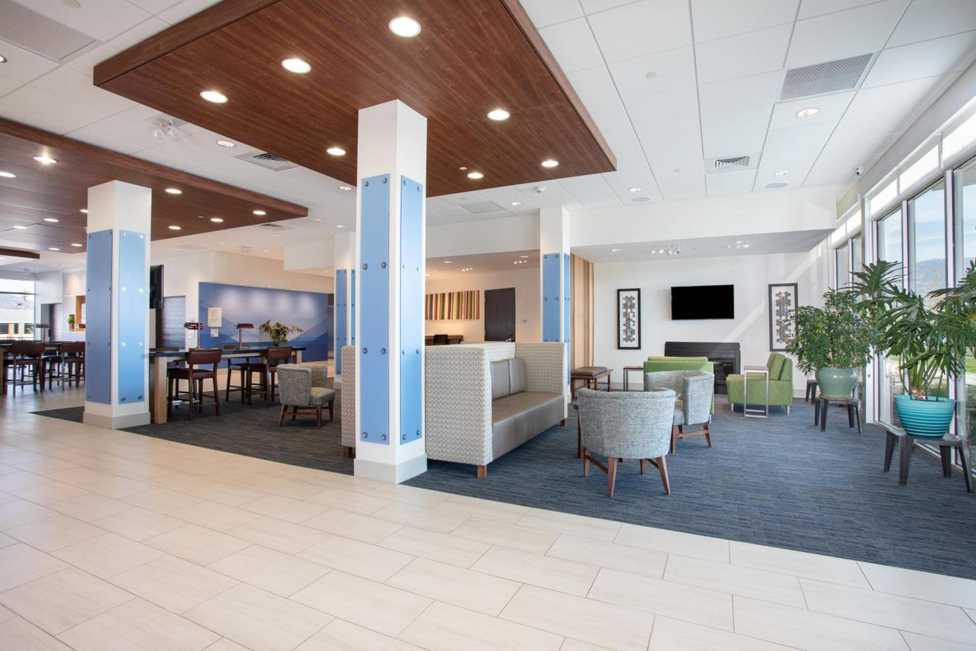 Holiday Inn Express & Suites - Ely by IHG photo 3