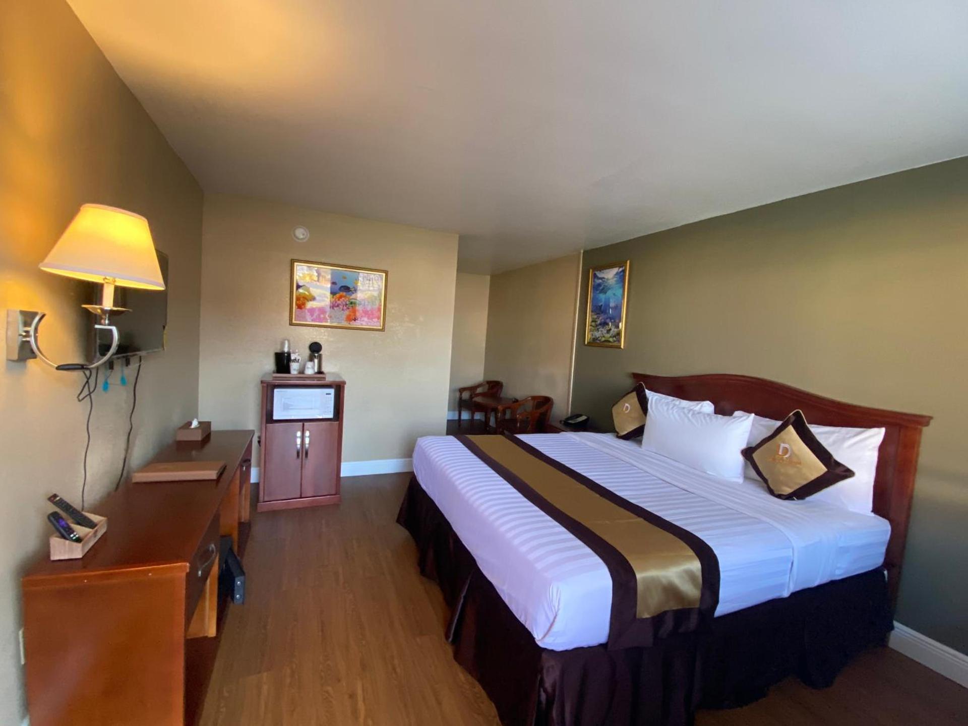 Sandals Inn photo 14