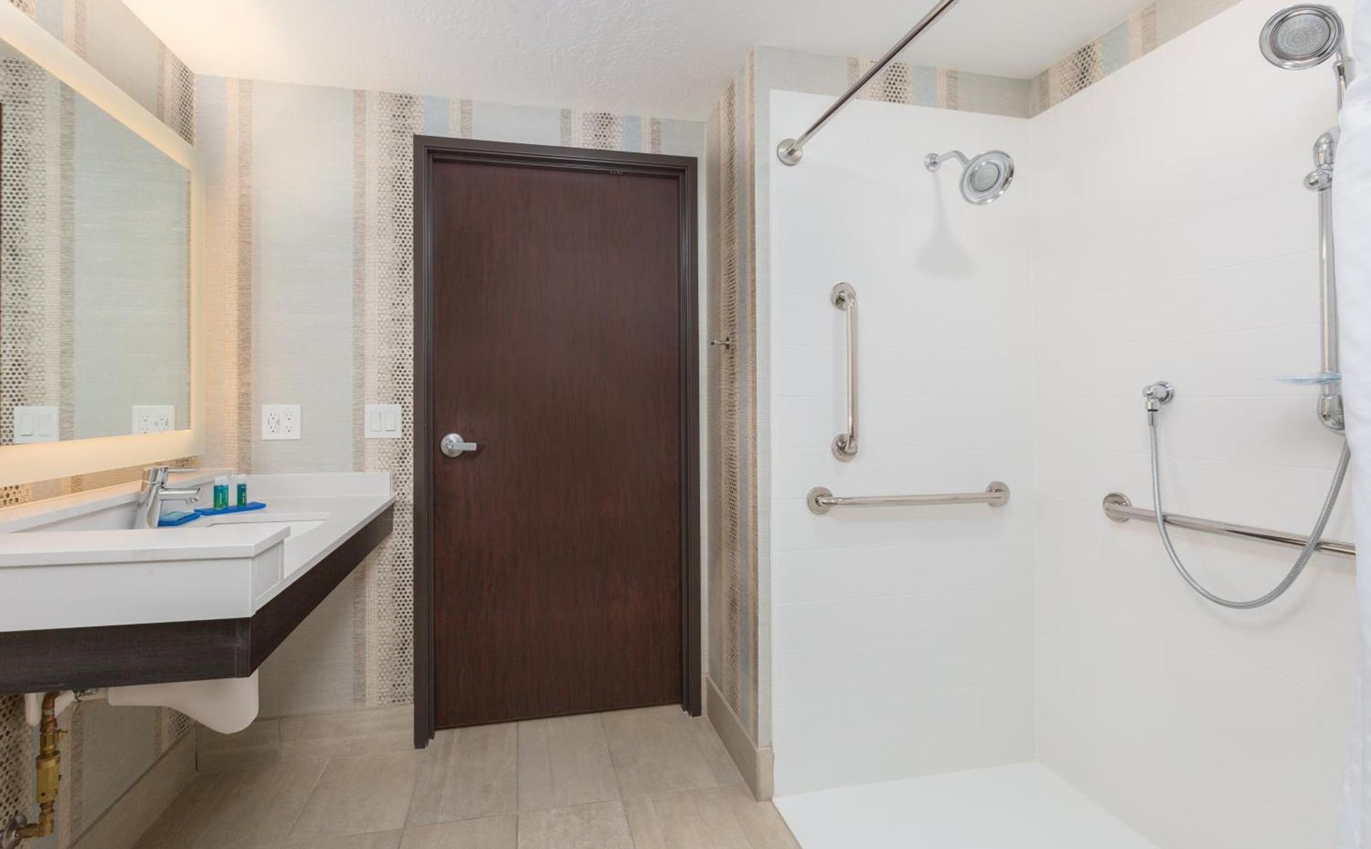 Holiday Inn Express Hotel & Suites Eugene Downtown - University by IHG photo 30