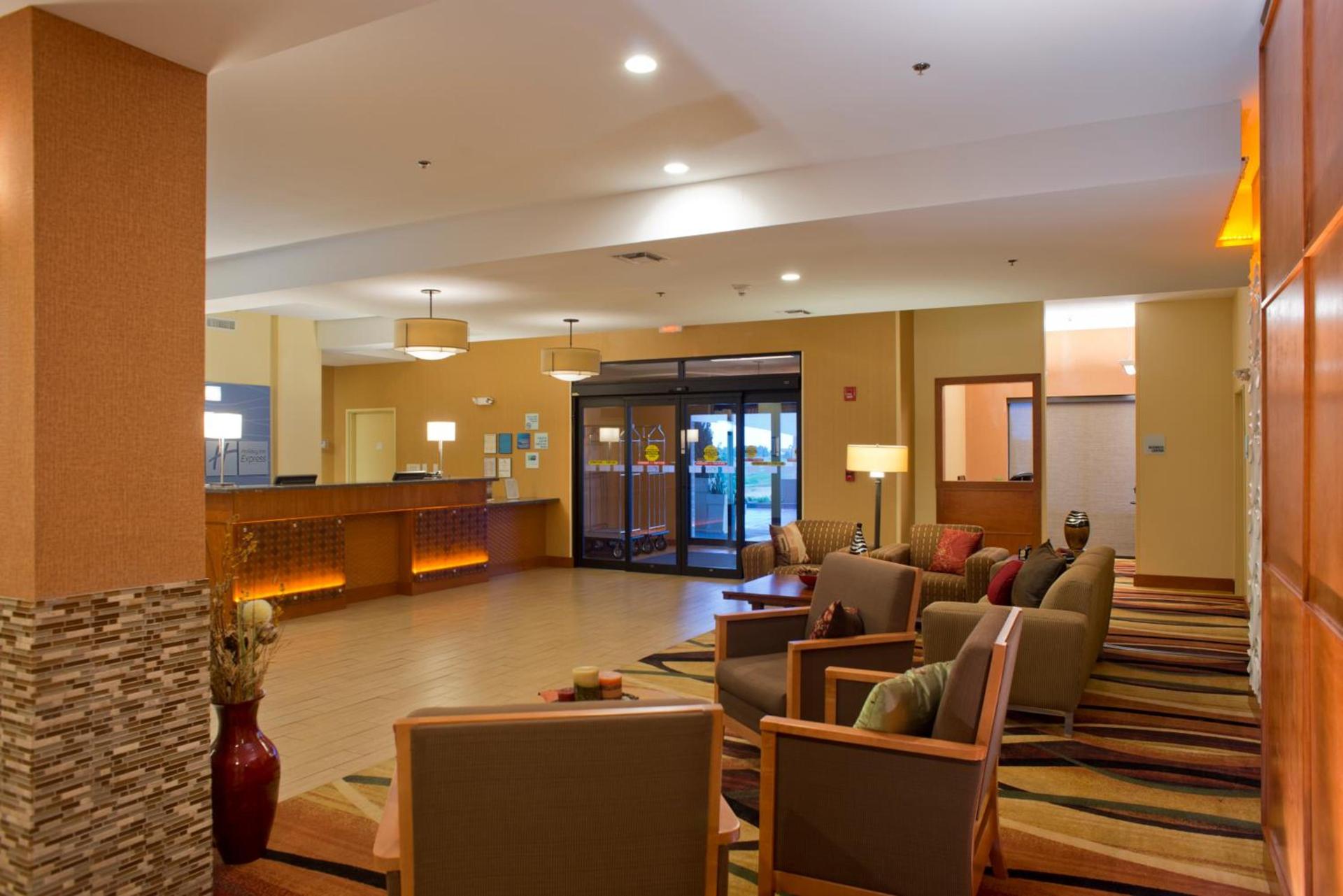 Holiday Inn Express Hotel & Suites Prattville South by IHG photo 9