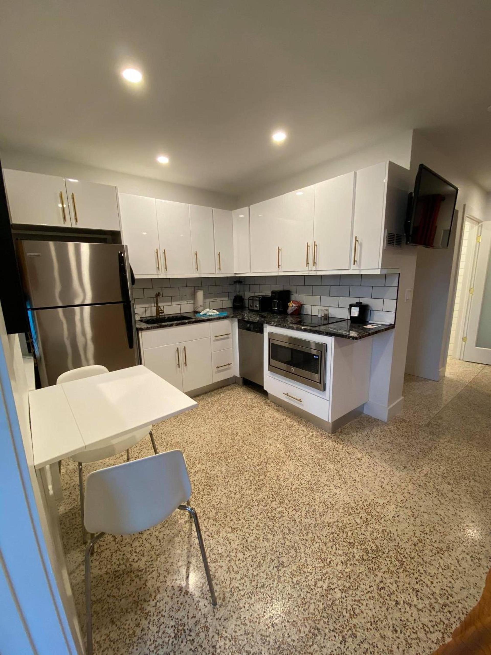 Captiva Beach Resort (open private beach access) photo 60