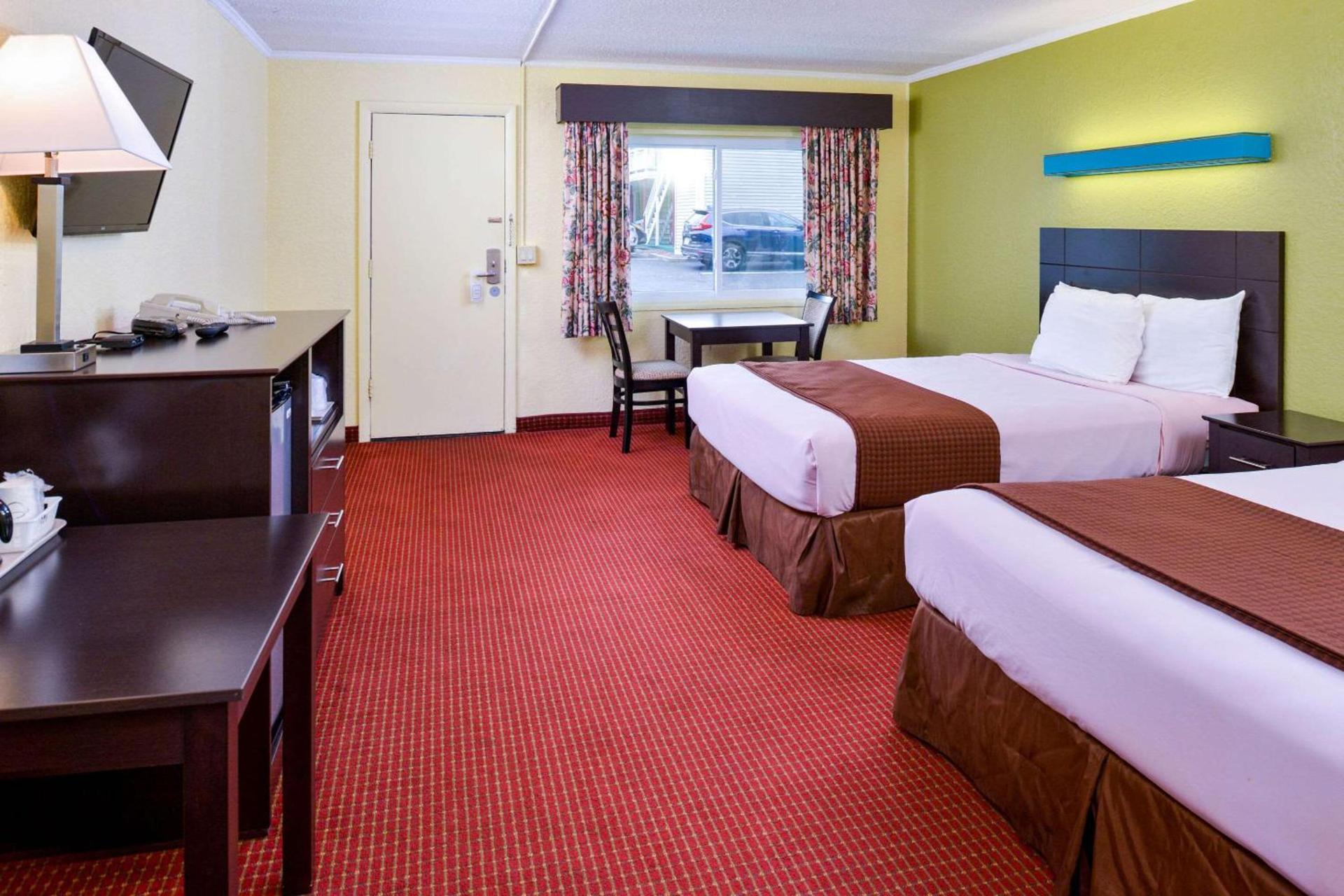 Rodeway Inn Orleans - Cape Cod photo 31
