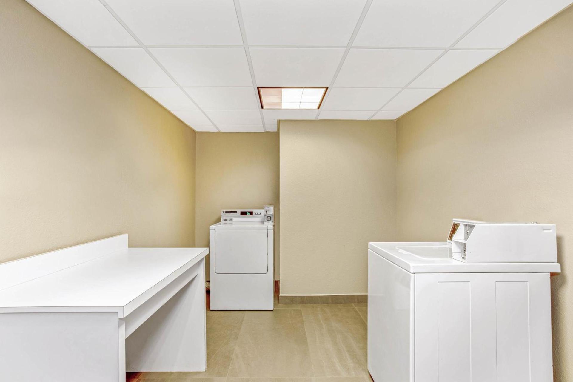 La Quinta Inn & Suites by Wyndham Panama City photo 35