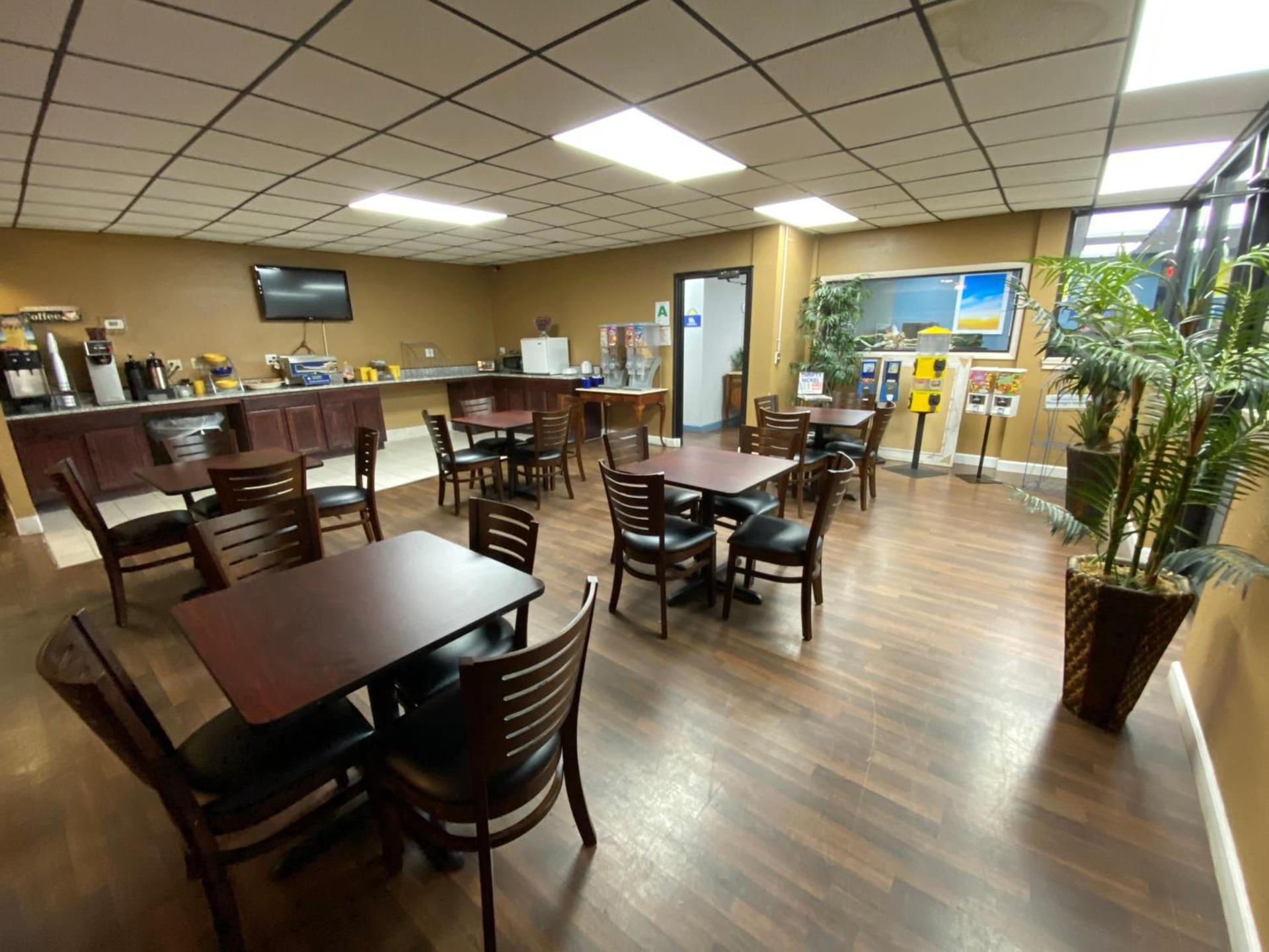 Rodeway Inn Owensboro South photo 11