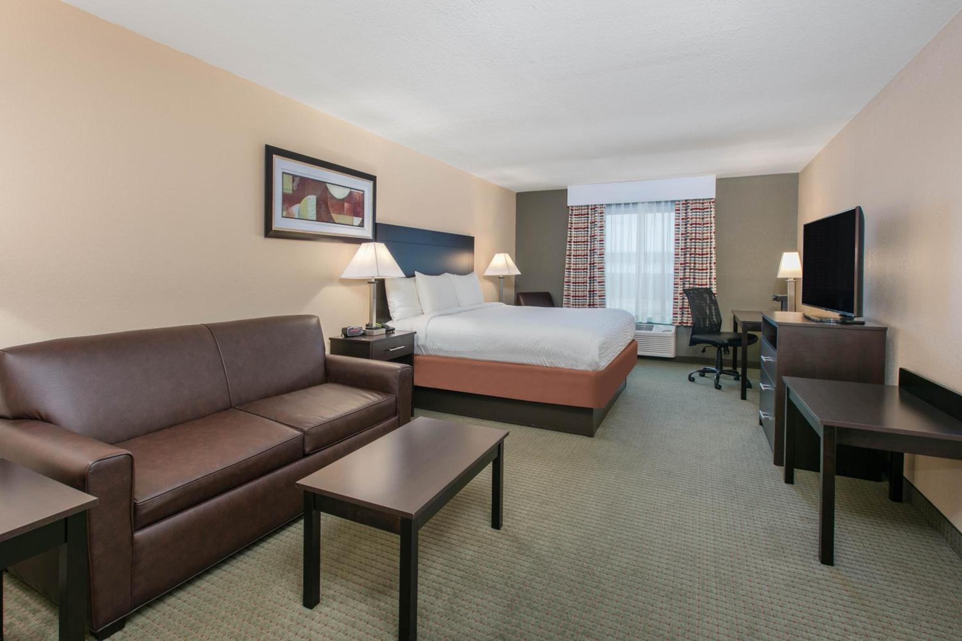 Days Inn & Suites by Wyndham Florence/Jackson Area photo 34