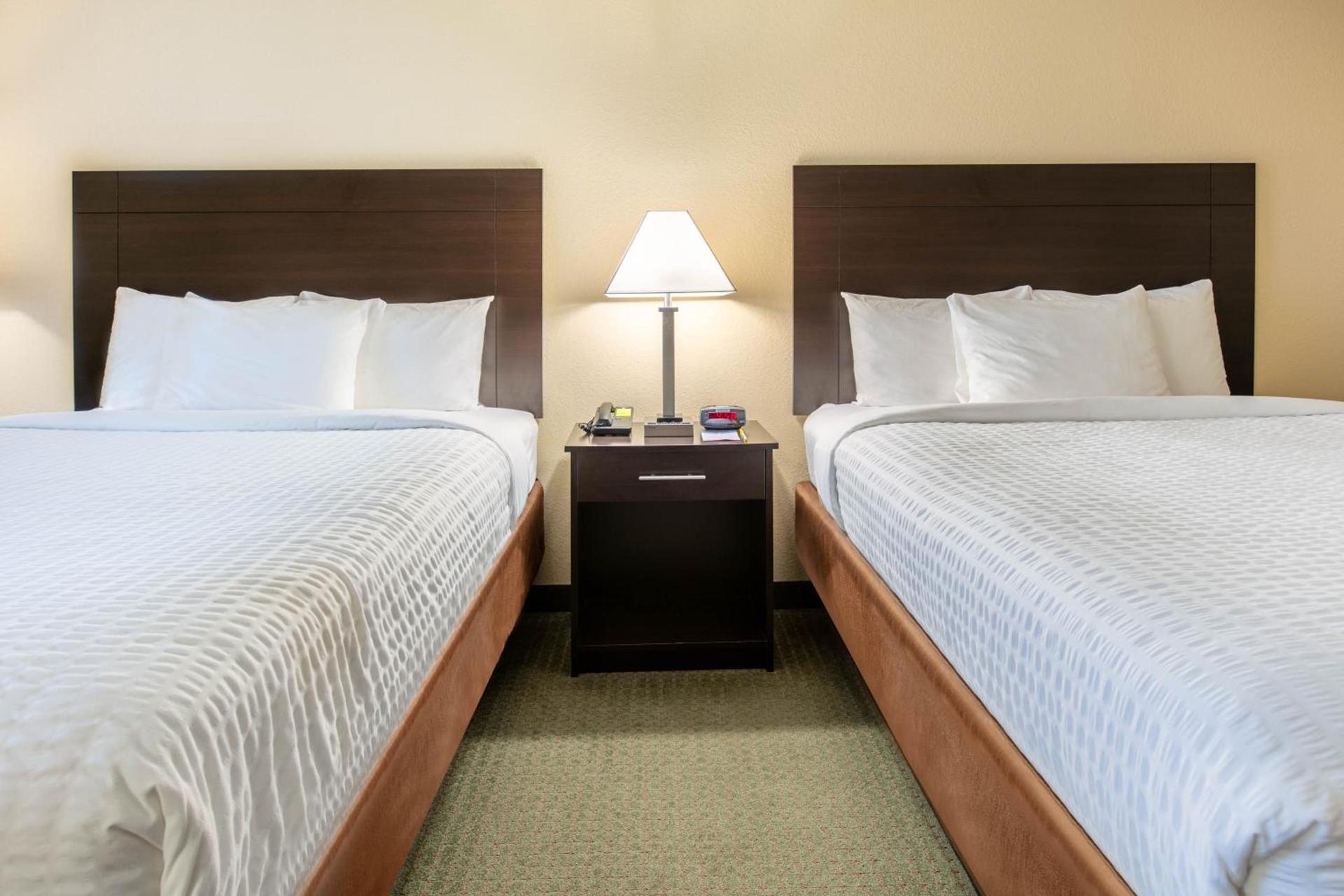 Days Inn & Suites by Wyndham Florence/Jackson Area photo 30