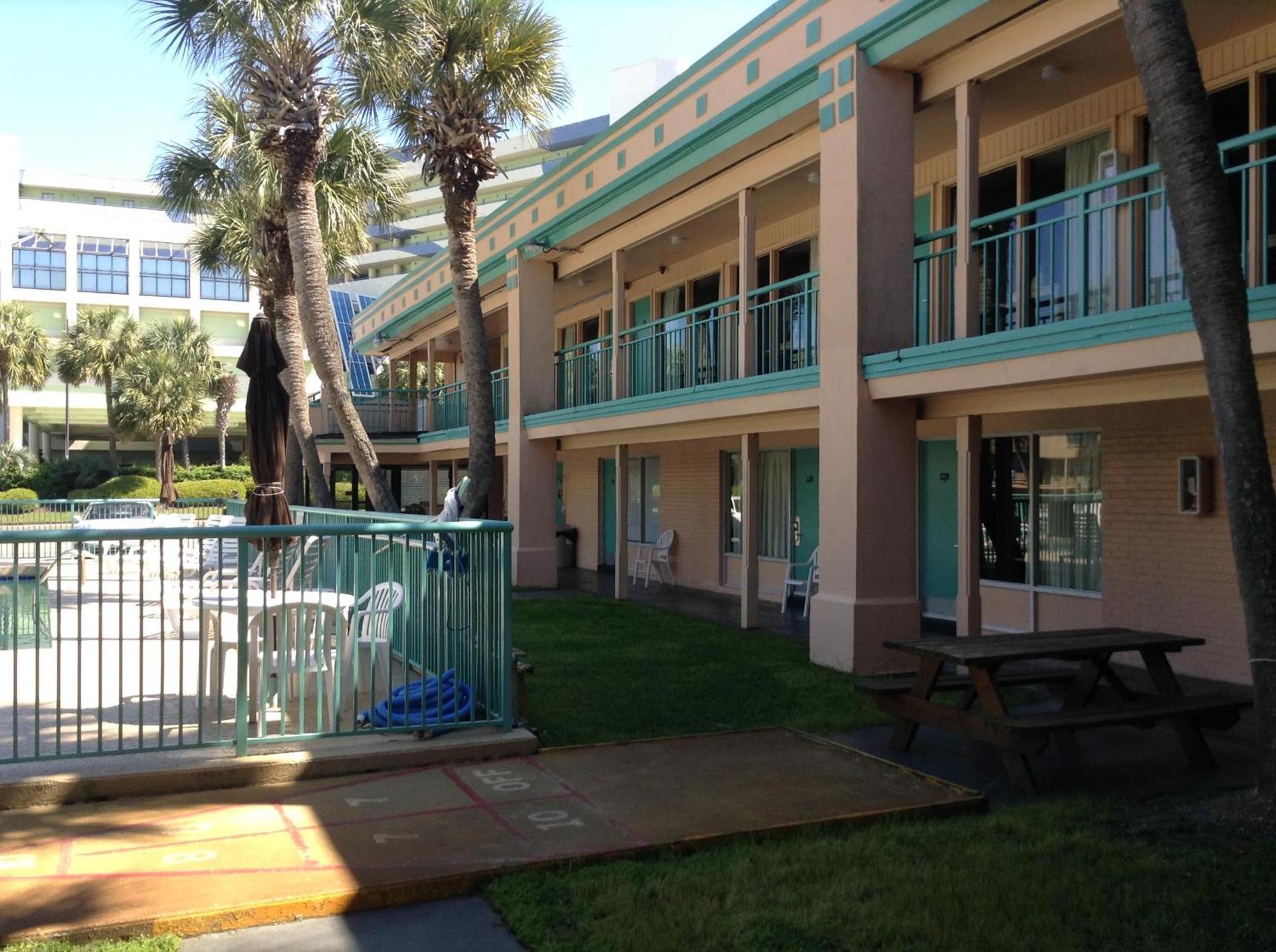 Royal Palace Inn and Suites Myrtle Beach Ocean Blvd photo 8