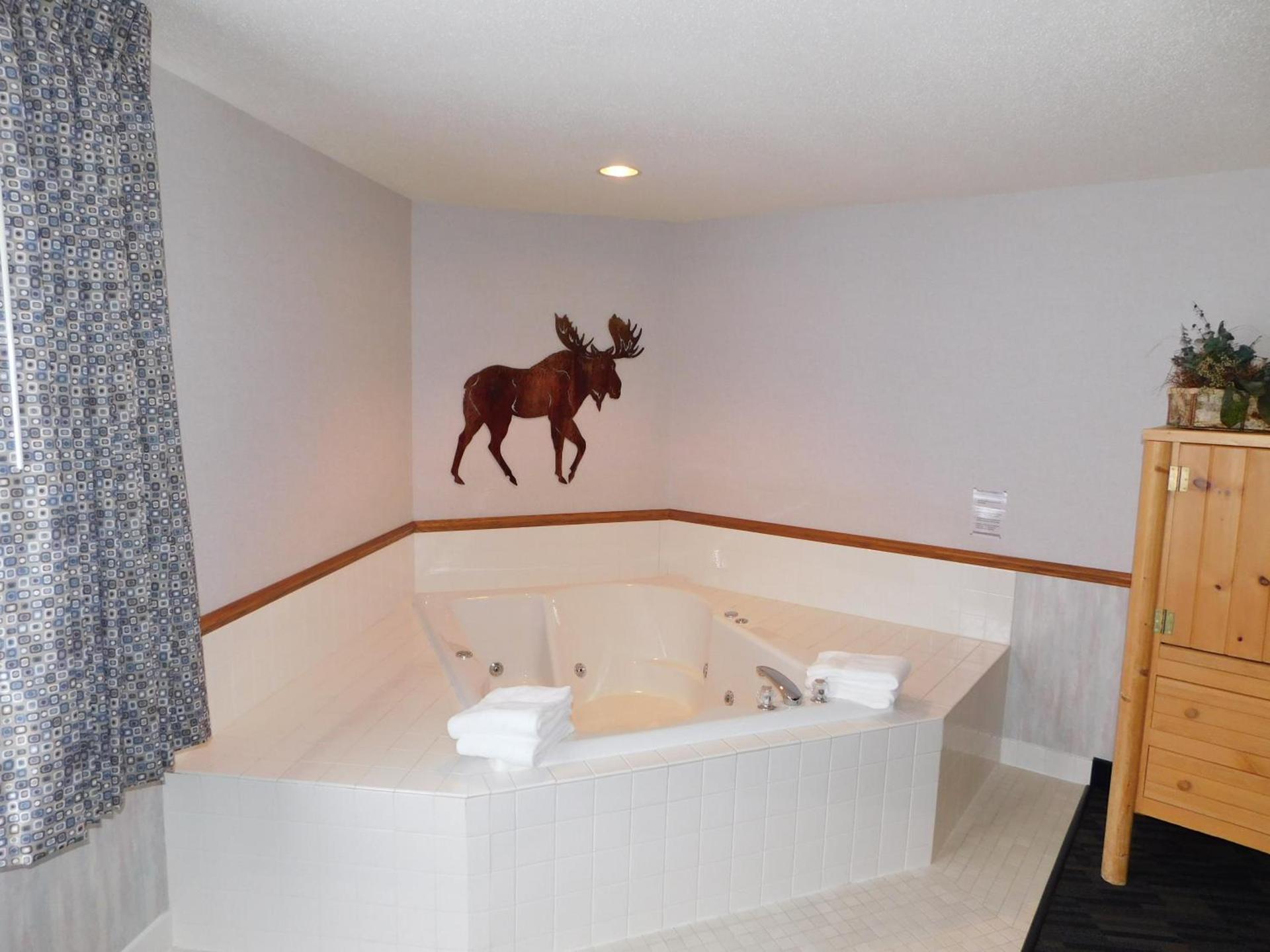 Northwoods Best Inn - Chetek photo 20