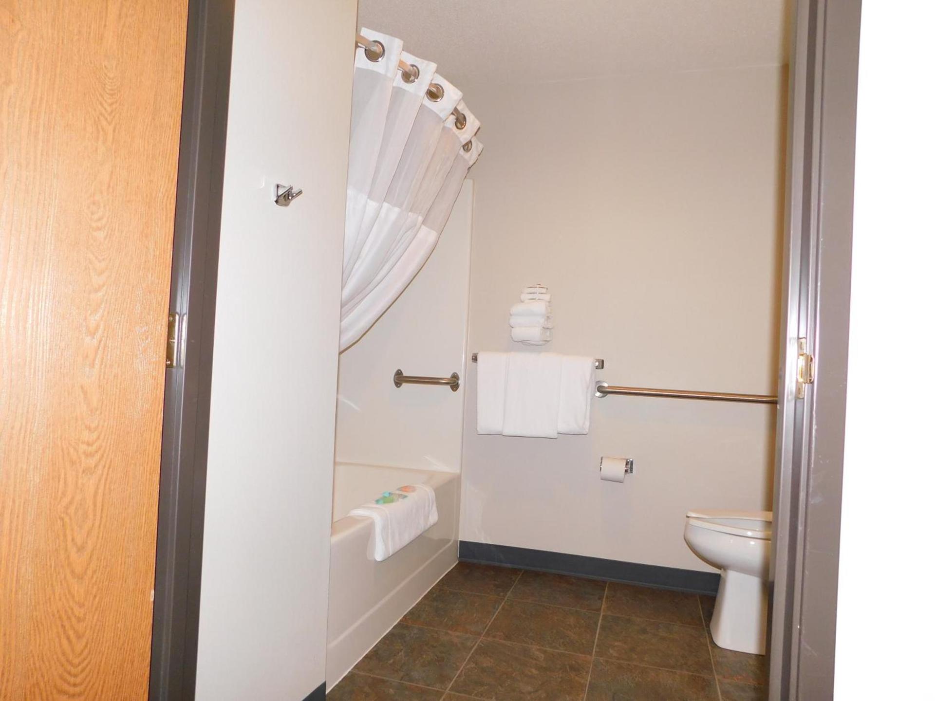 Northwoods Best Inn - Chetek photo 24