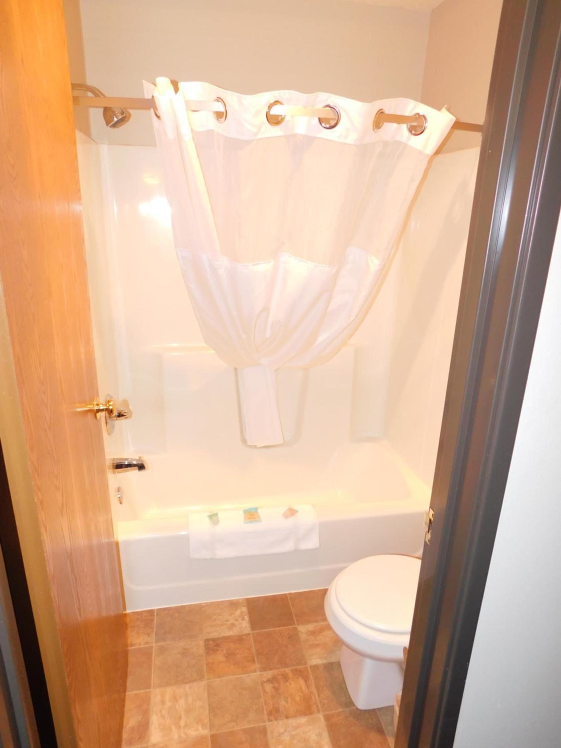 Northwoods Best Inn - Chetek photo 11