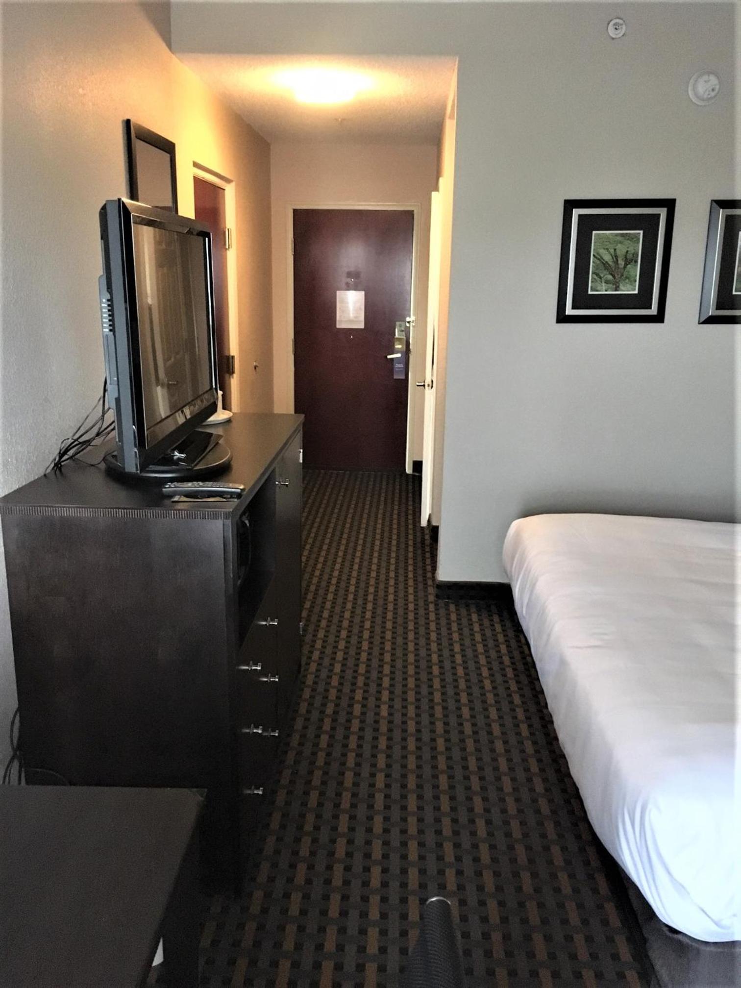 Comfort Inn & Suites Asheboro East photo 9