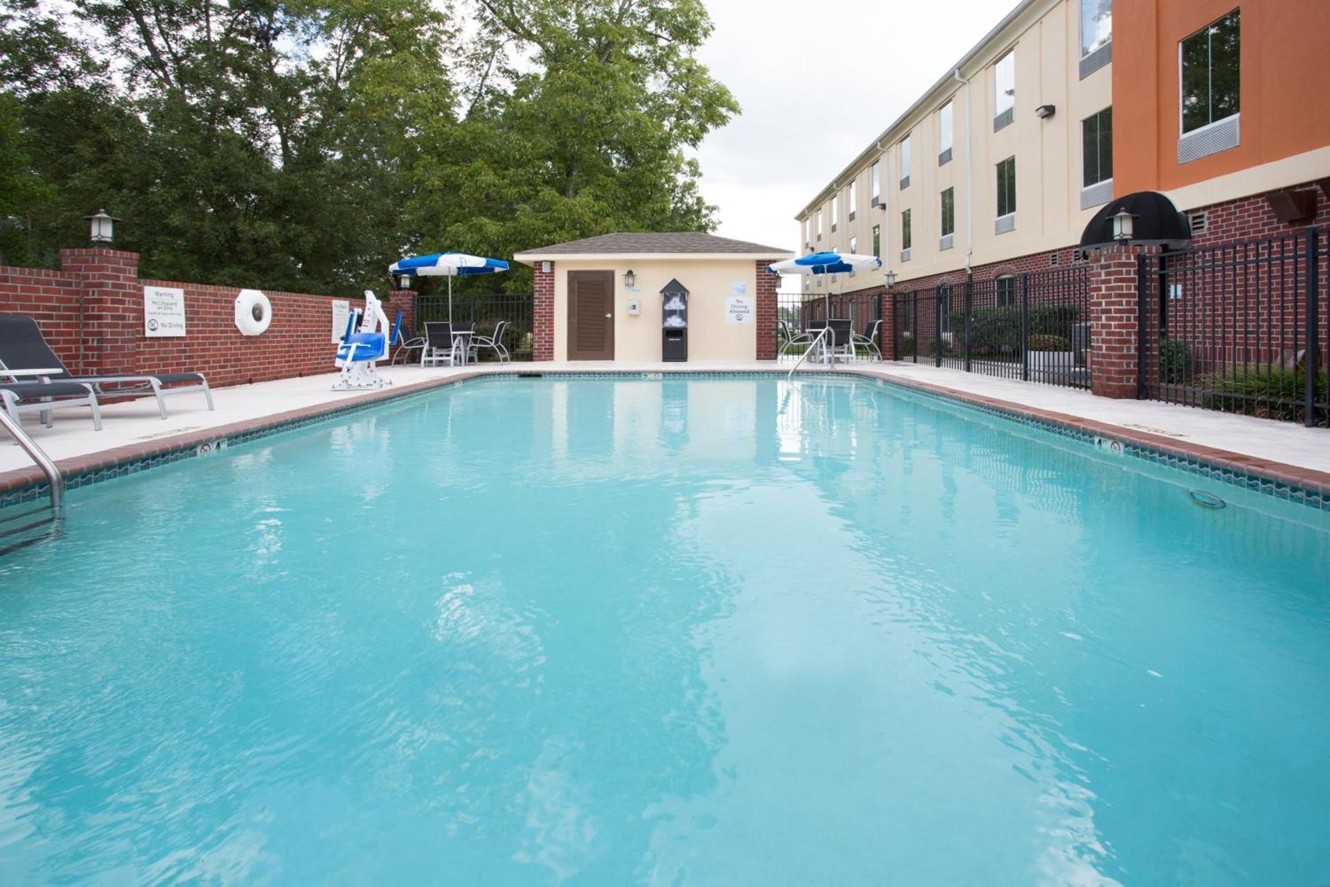 Holiday Inn Express Minden by IHG photo 38