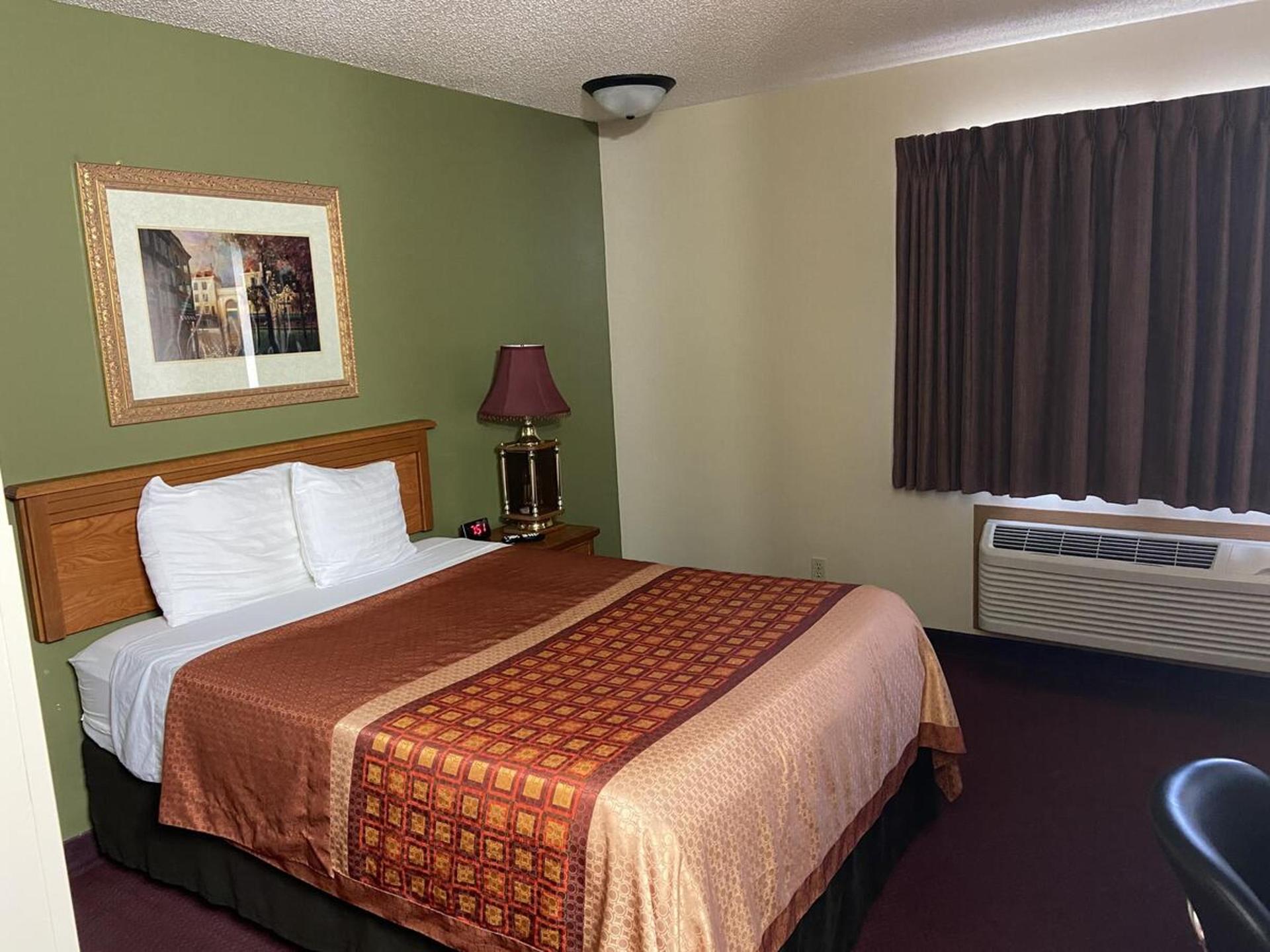 Heartland Hotel & Suites photo 3