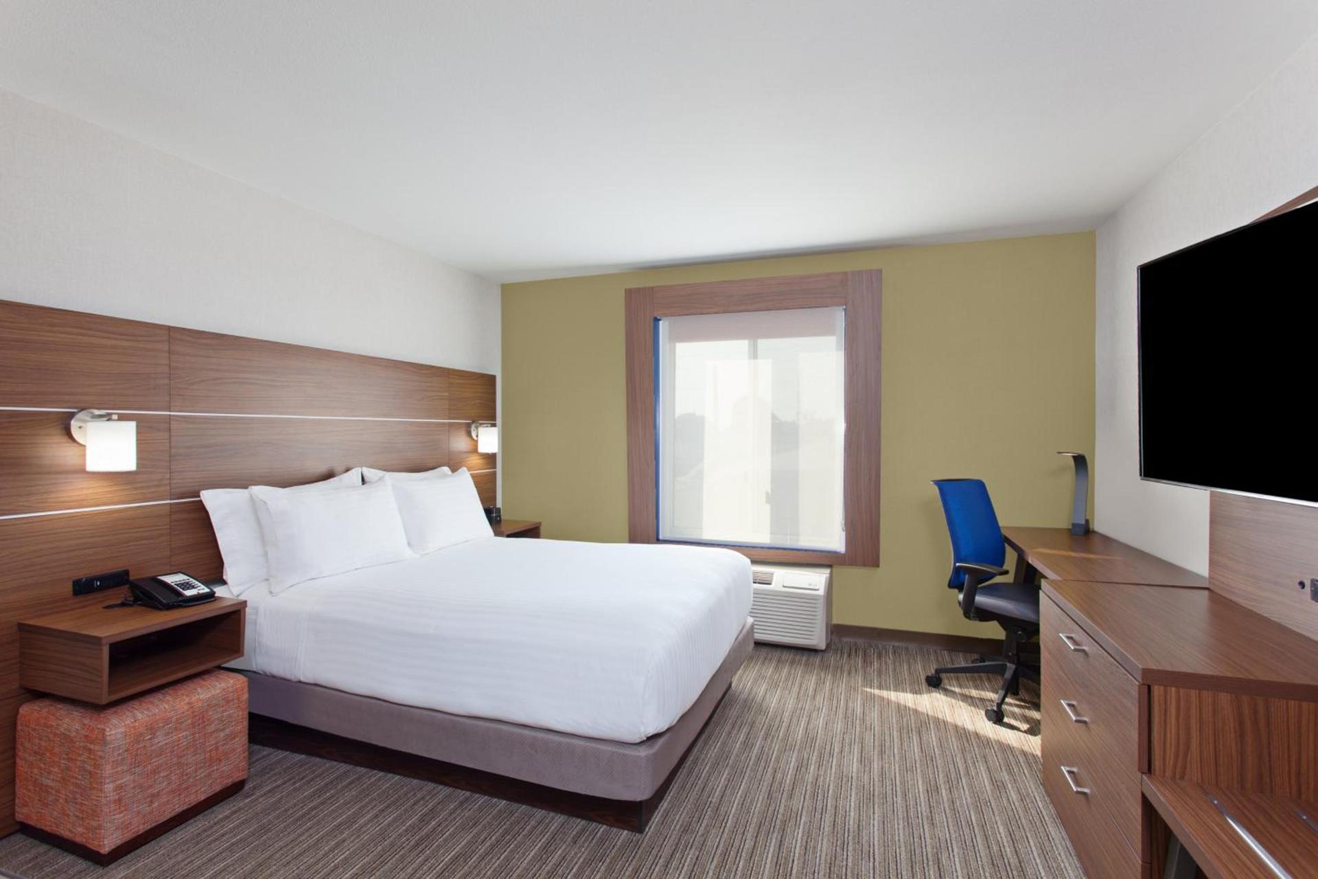 Holiday Inn Express West Los Angeles by IHG photo 24