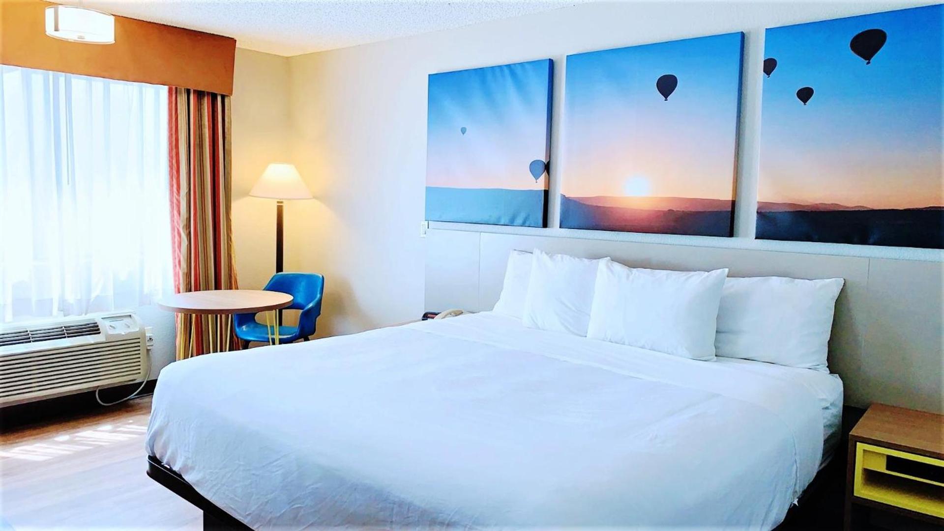 Days Inn by Wyndham Bernalillo photo 17