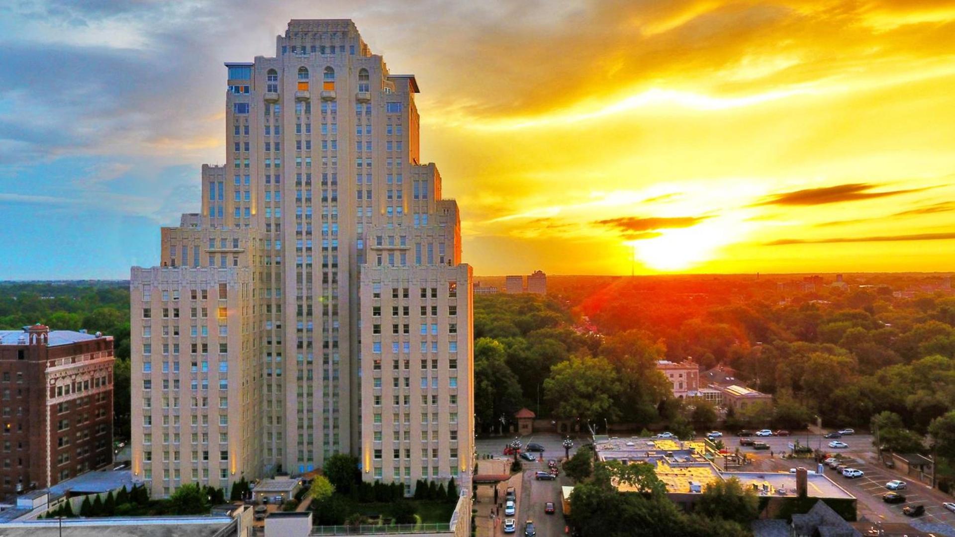 The Royal Sonesta Chase Park Plaza St Louis — hotel in Saint Louis