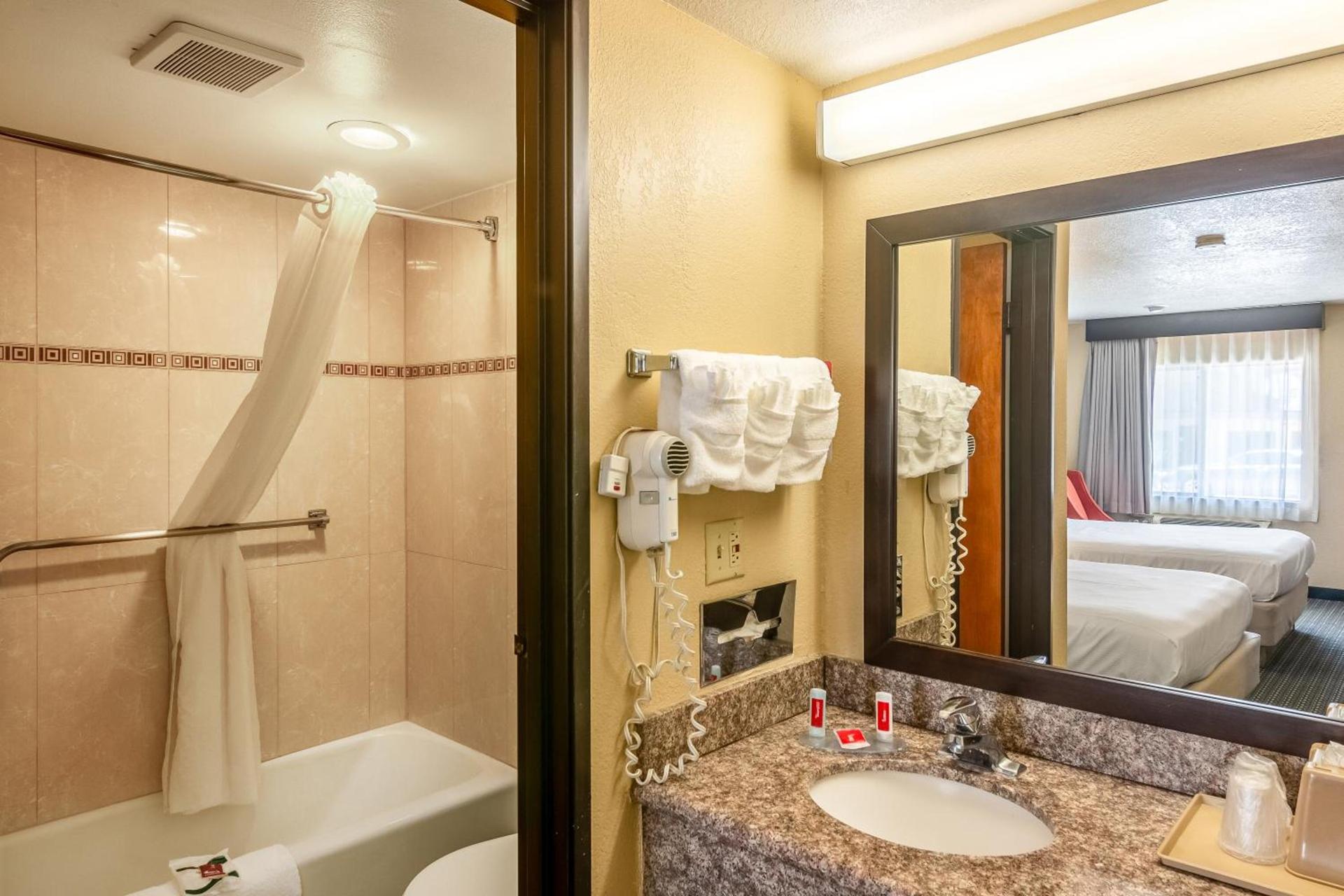 Glenridge Inn Glendale - Pasadena photo 12