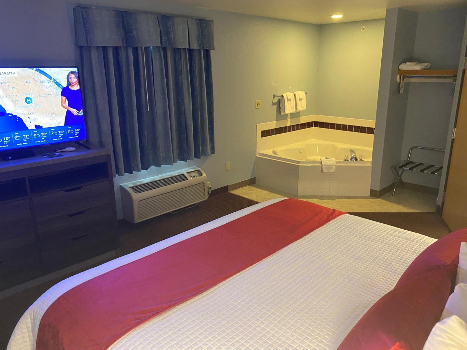 Garnett Hotel & RV Park photo 36