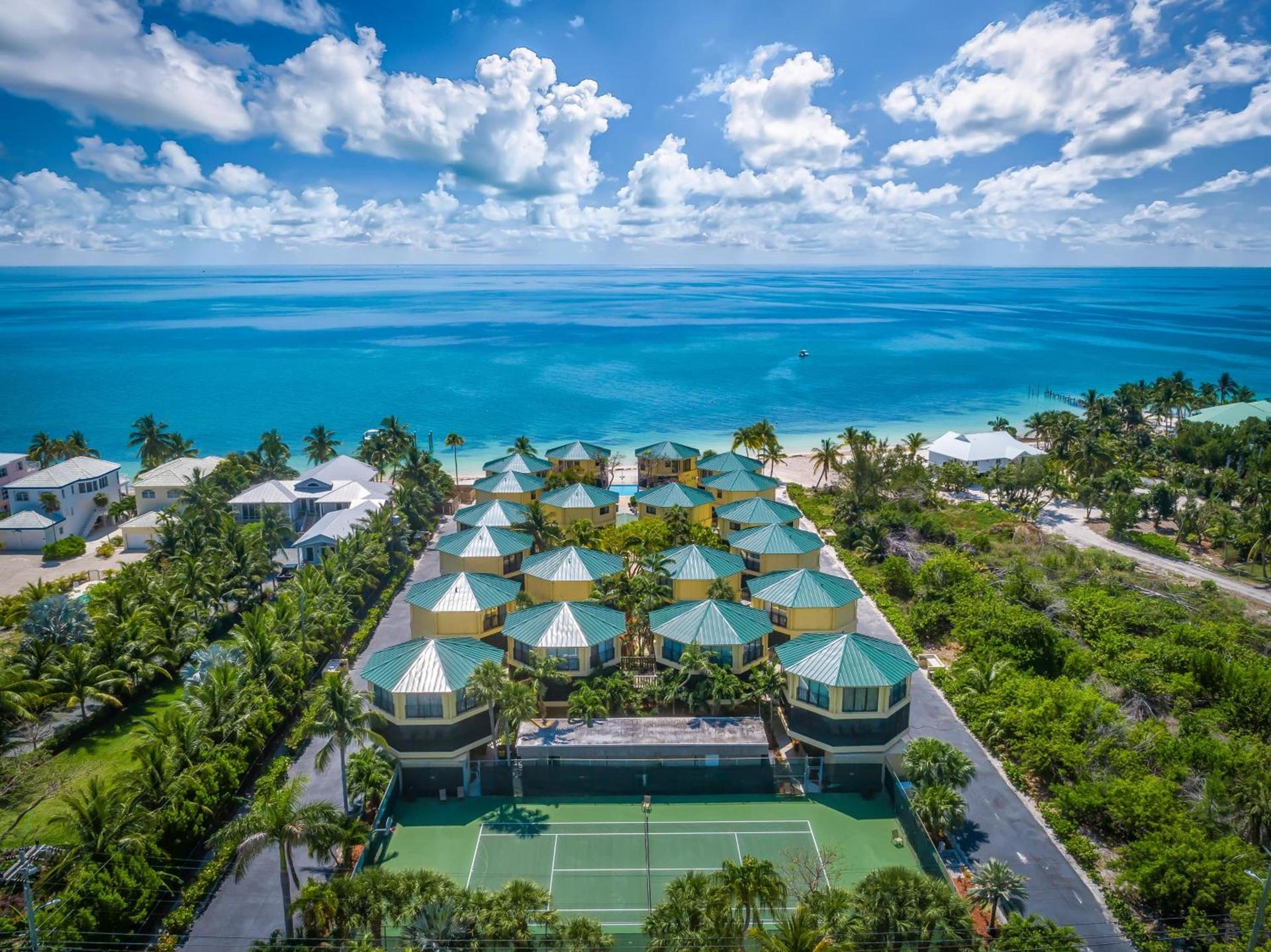 Coco Plum Beach & Tennis Club & Marina photo 4