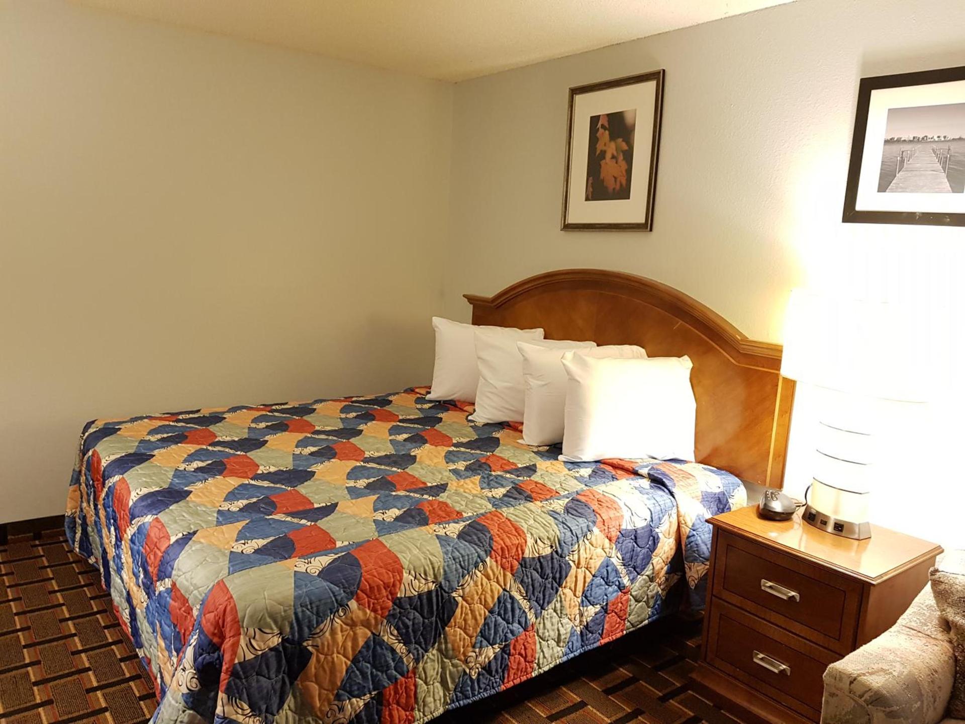 Le Mars Inn and Suites photo 3