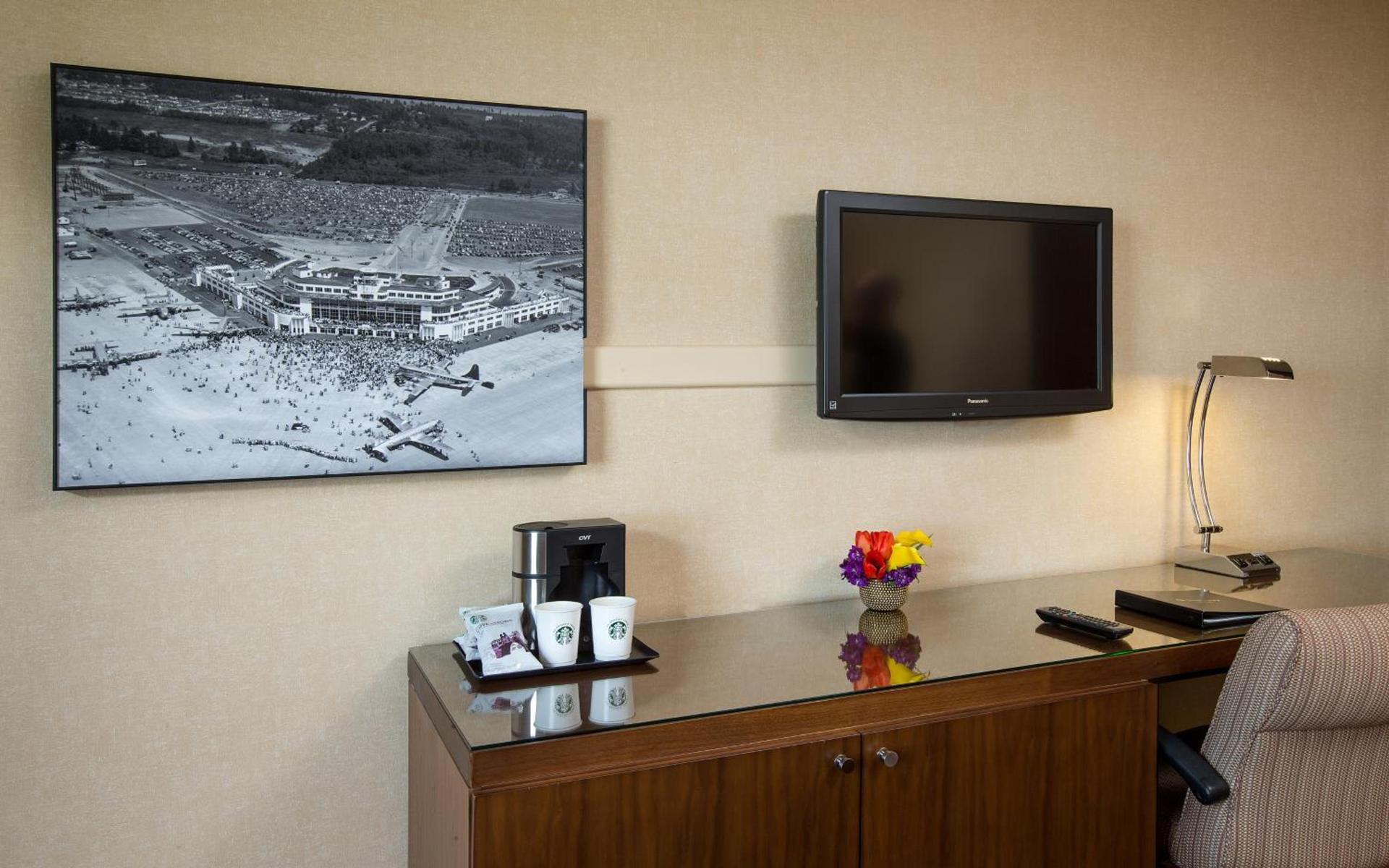 Coast Gateway Hotel photo 14
