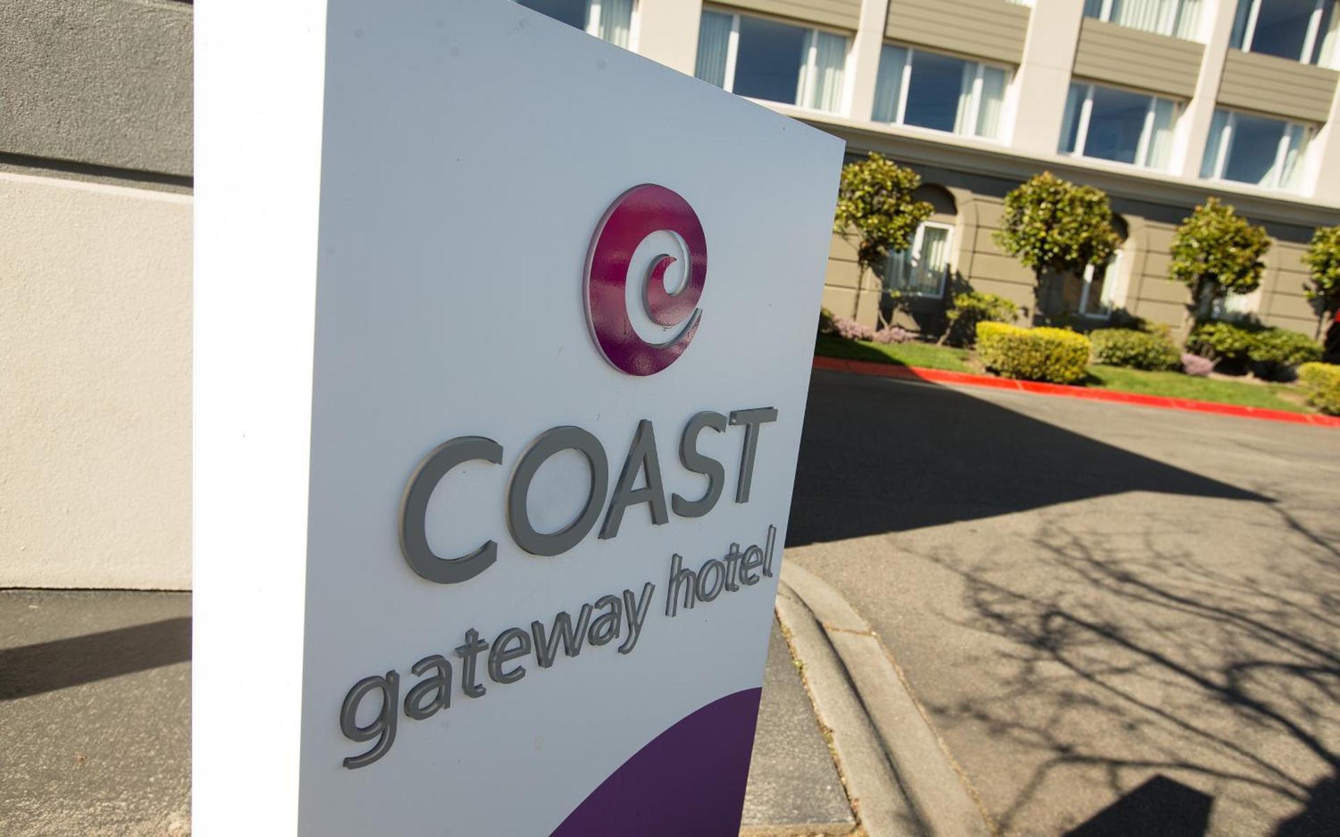Coast Gateway Hotel photo 23