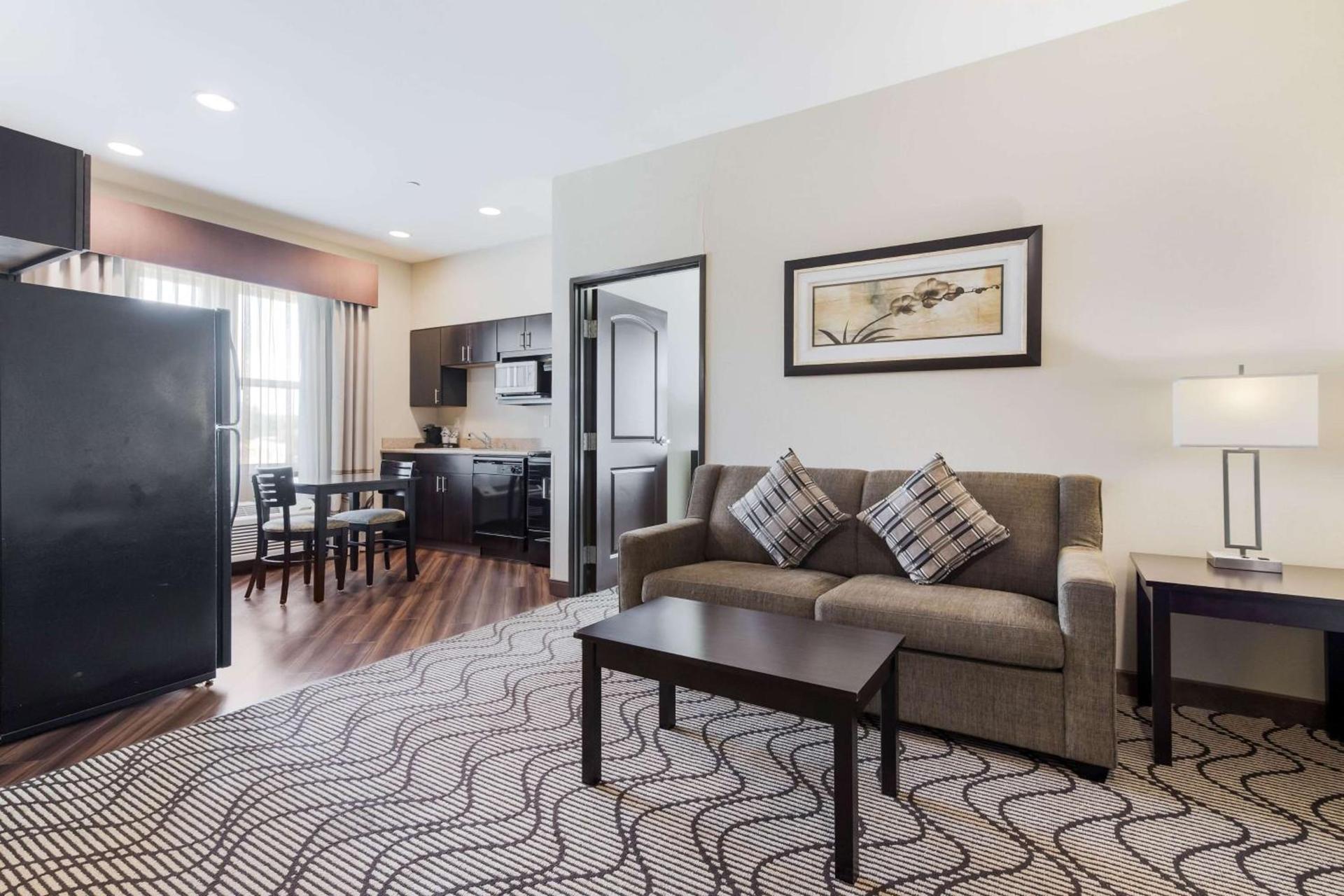 La Quinta by Wyndham Auburn photo 14