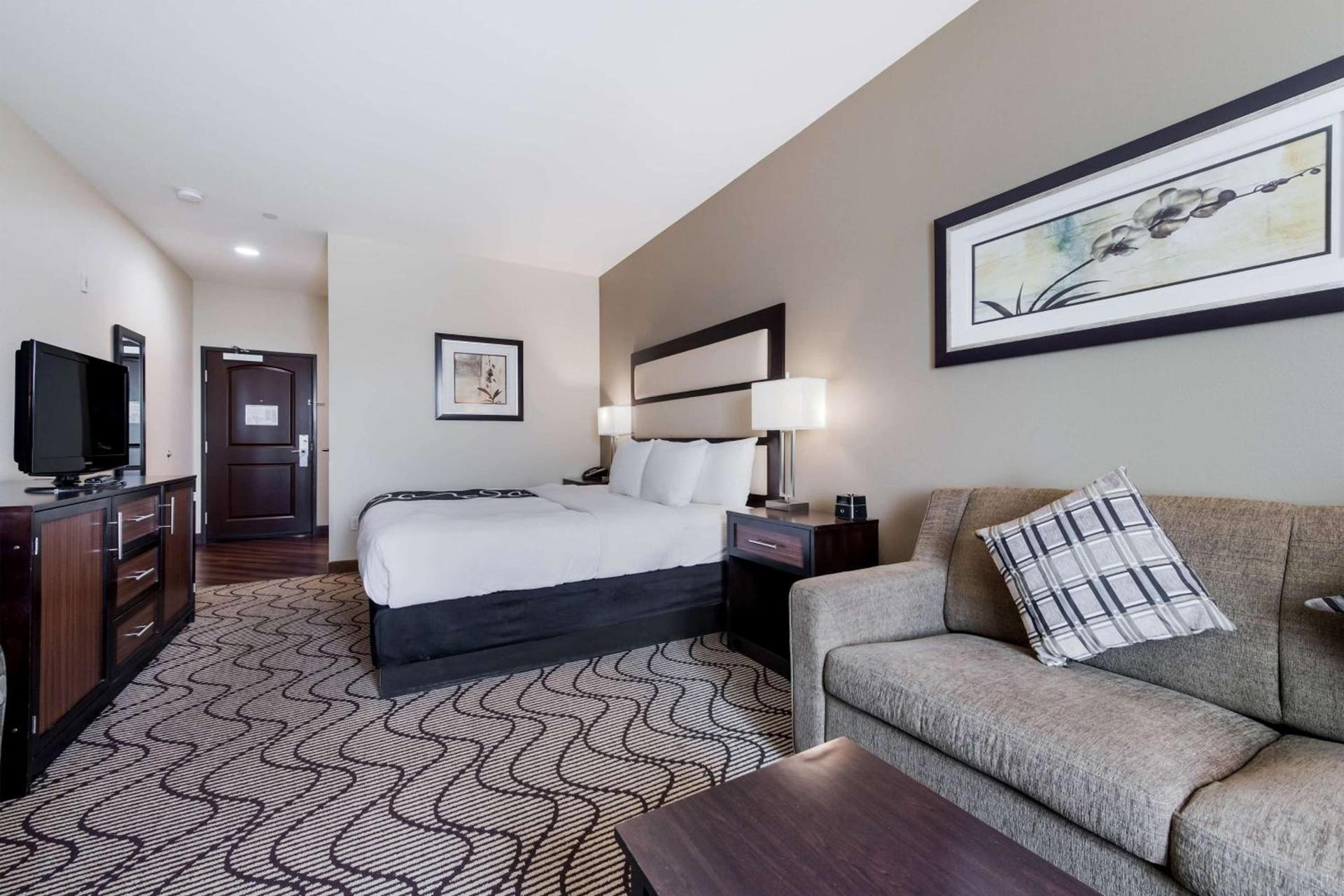 La Quinta by Wyndham Auburn photo 19