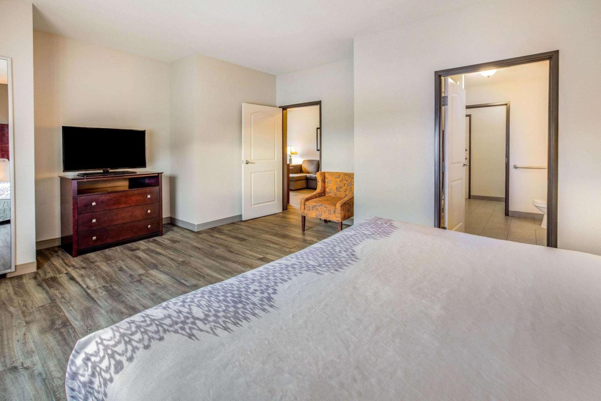 La Quinta by Wyndham McKinney photo 35