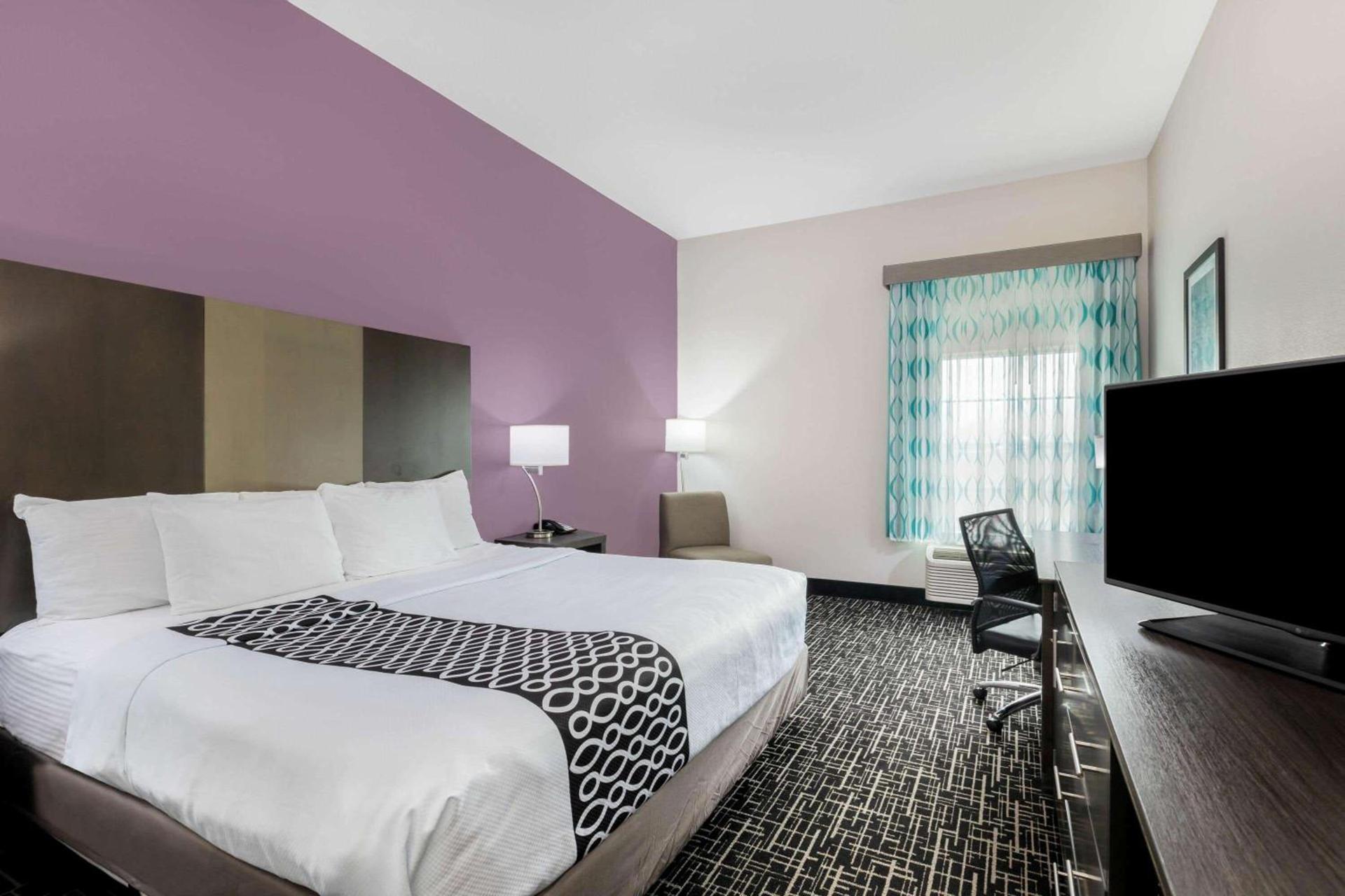 Comfort Inn & Suites photo 30