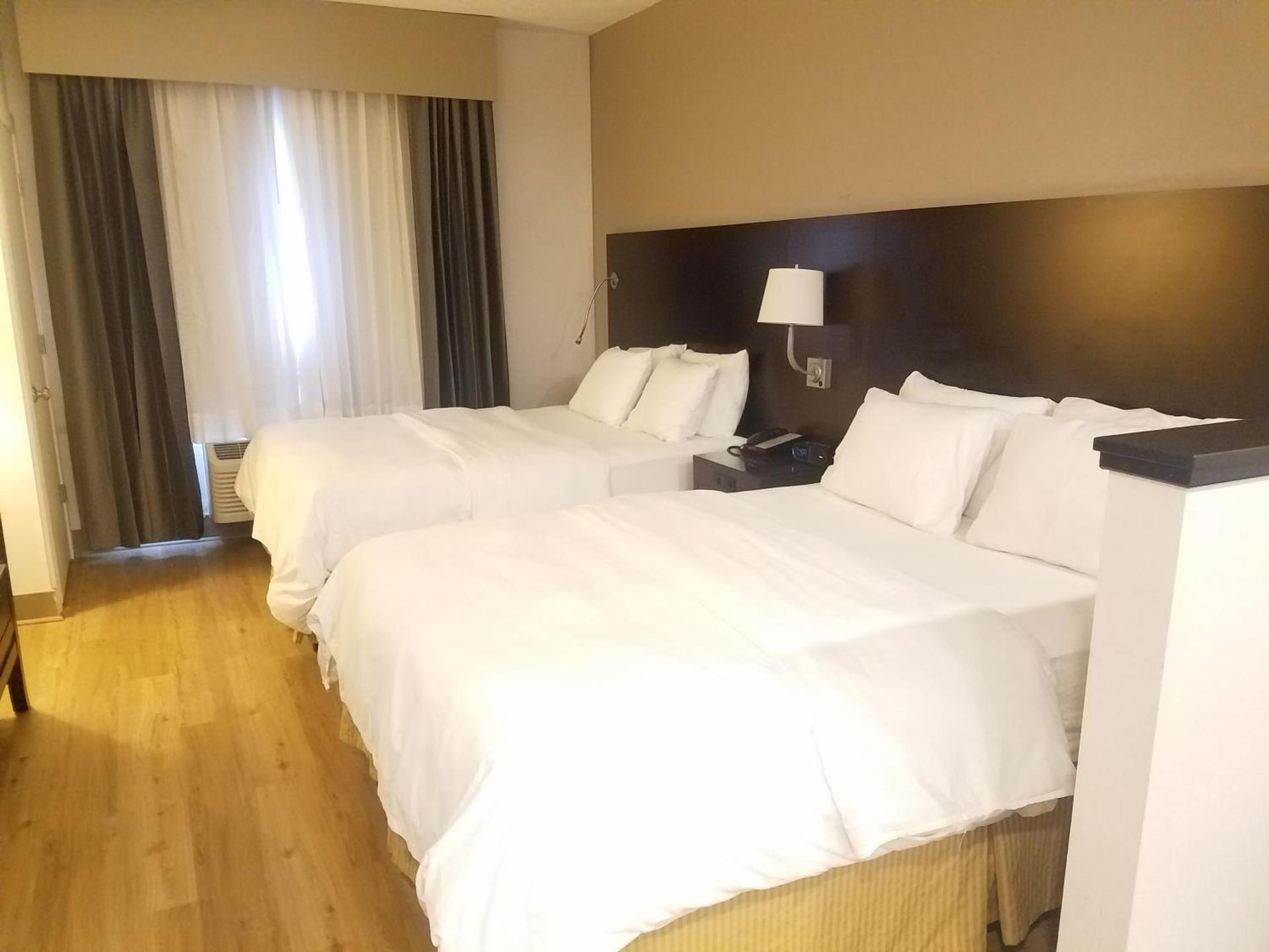 Radisson Hotel & Conference Center Rockford photo 45