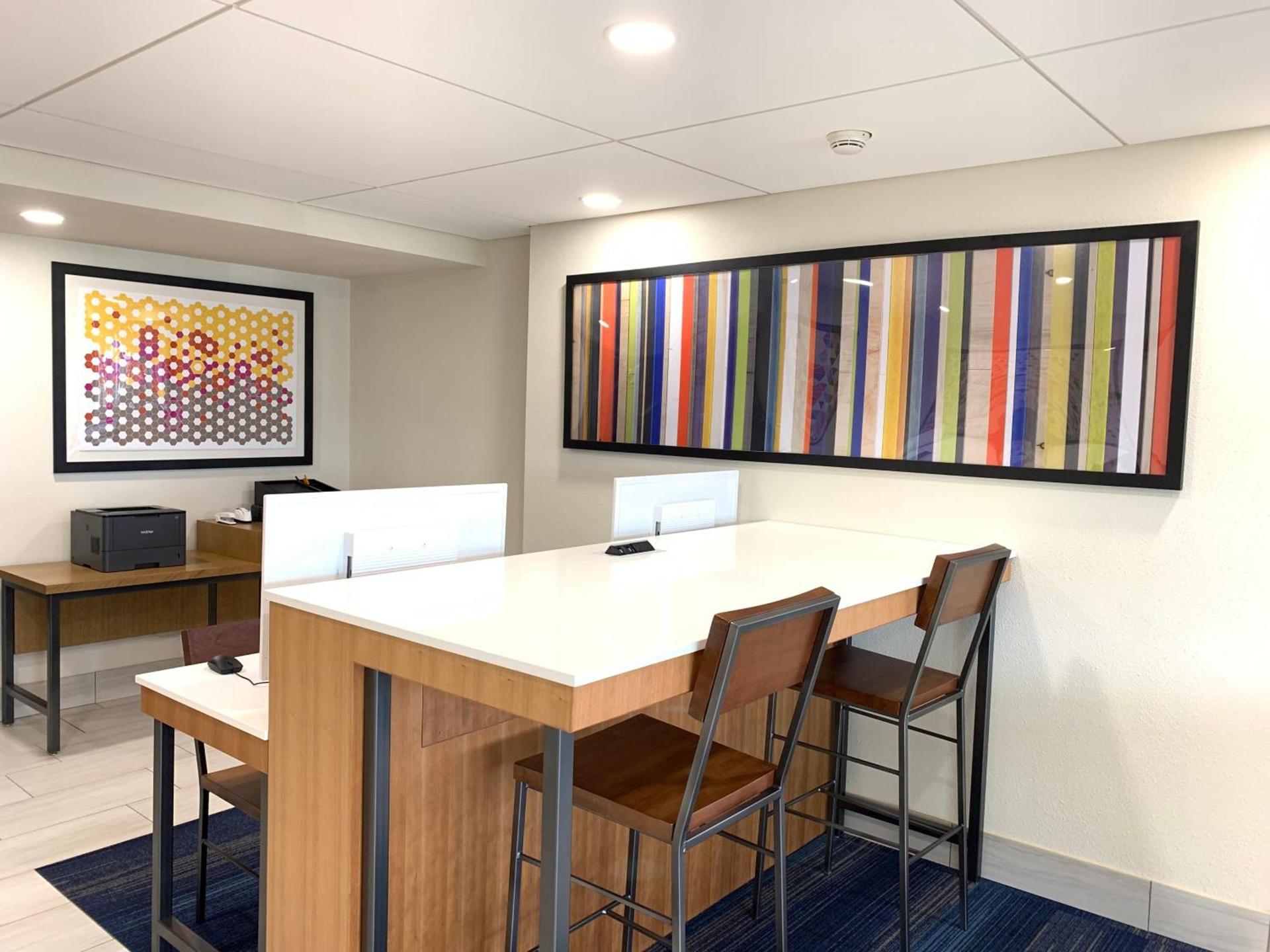 Holiday Inn Express - Allentown North by IHG photo 6