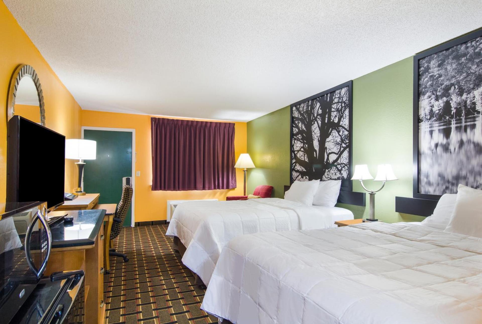 Americas Best Value Inn Darien photo 10