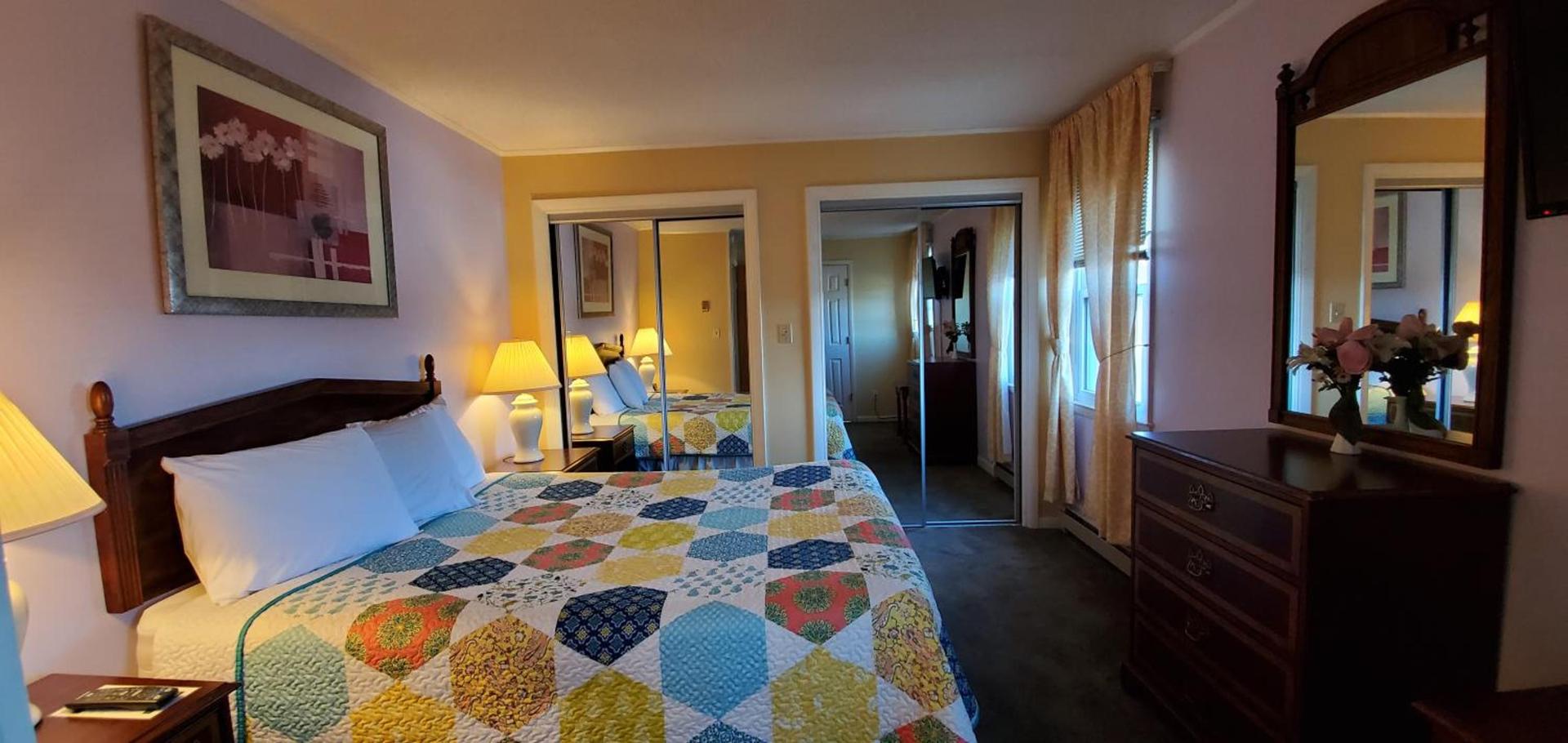 Pinebrook Motel photo 45