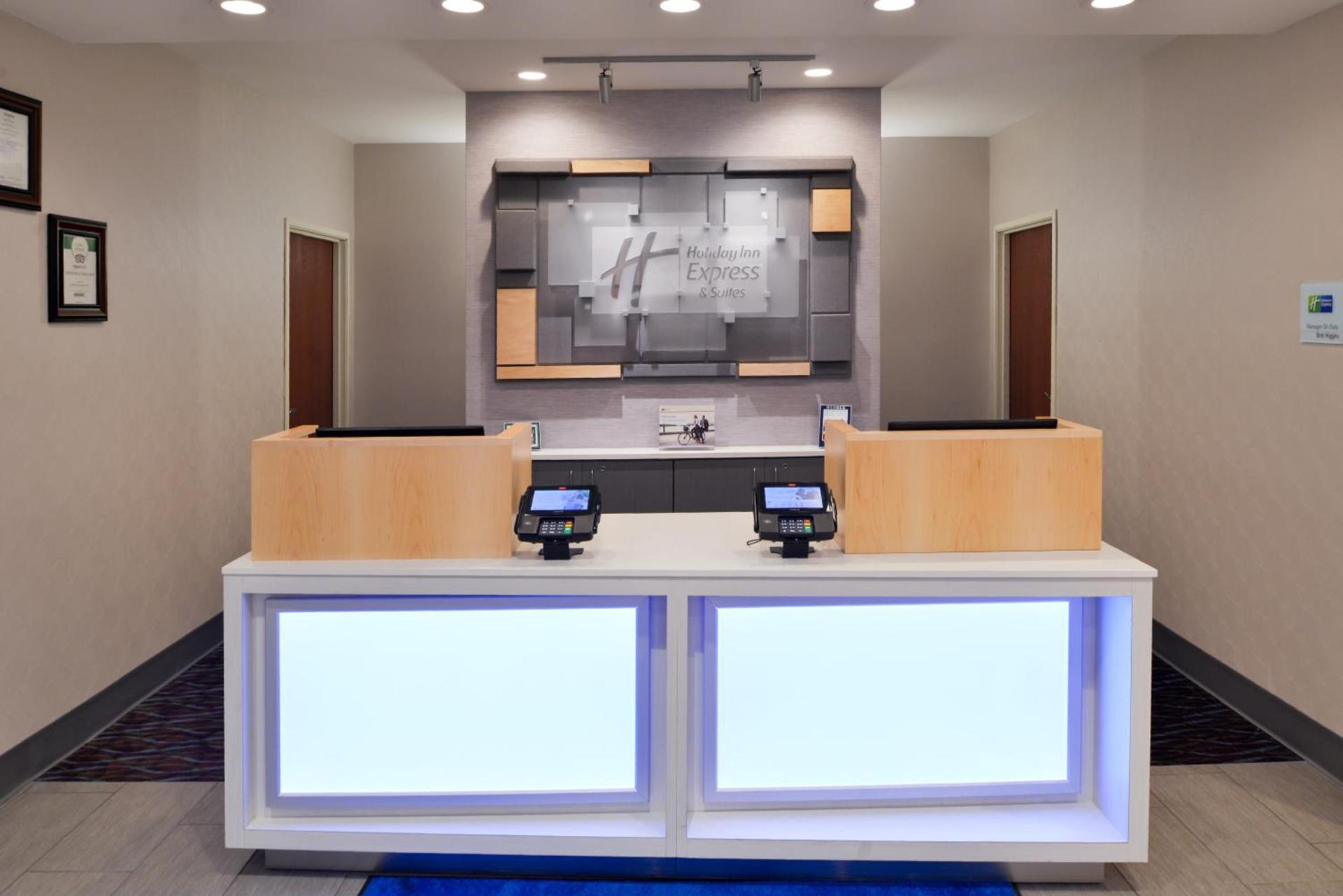 Holiday Inn Express Hotel & Suites Clifton Park by IHG photo 19