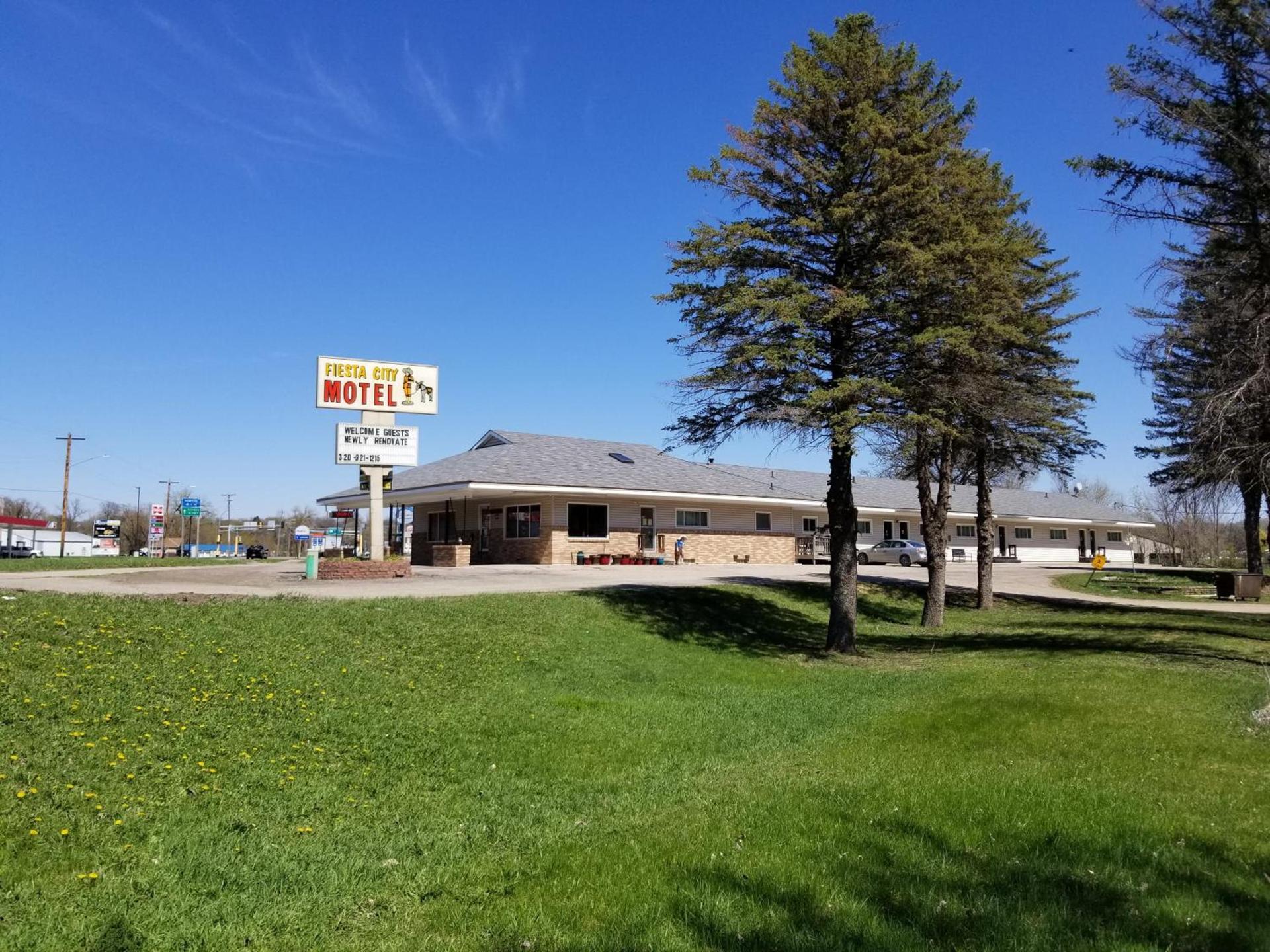 Fiesta City Motel photo 23