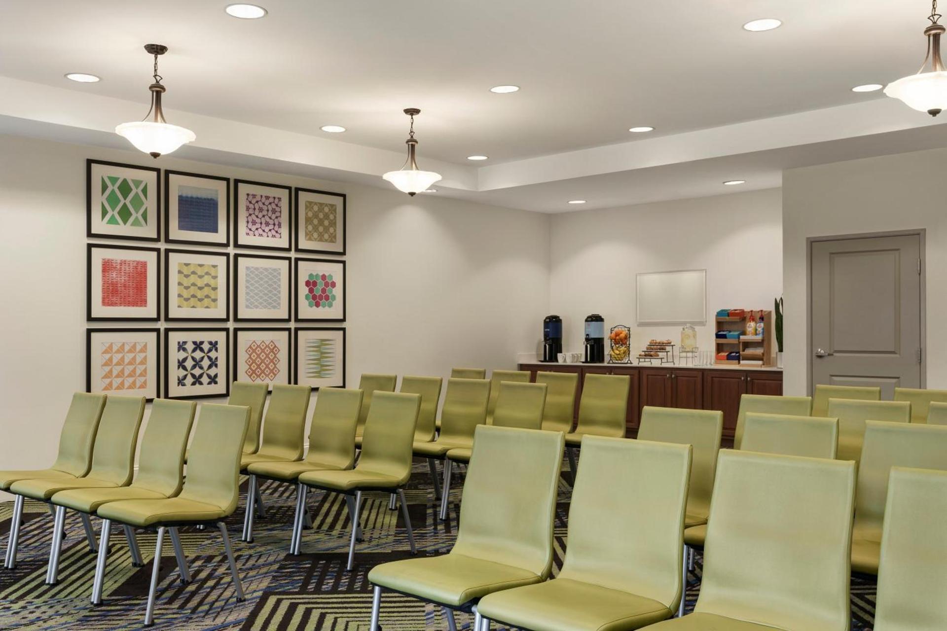 Holiday Inn Express Hotel & Suites Mount Pleasant - Charleston by IHG photo 11