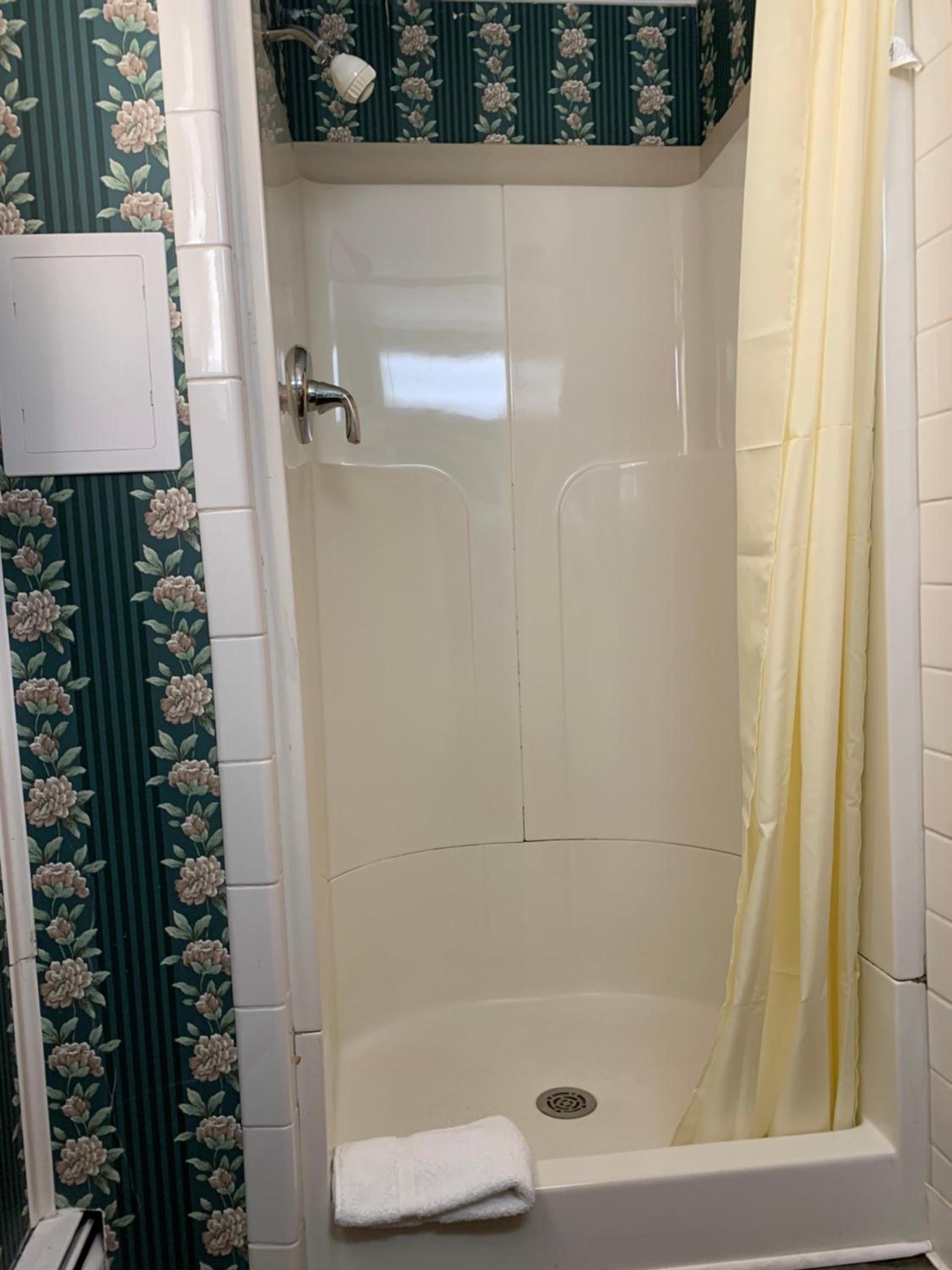 Budget Inn photo 14