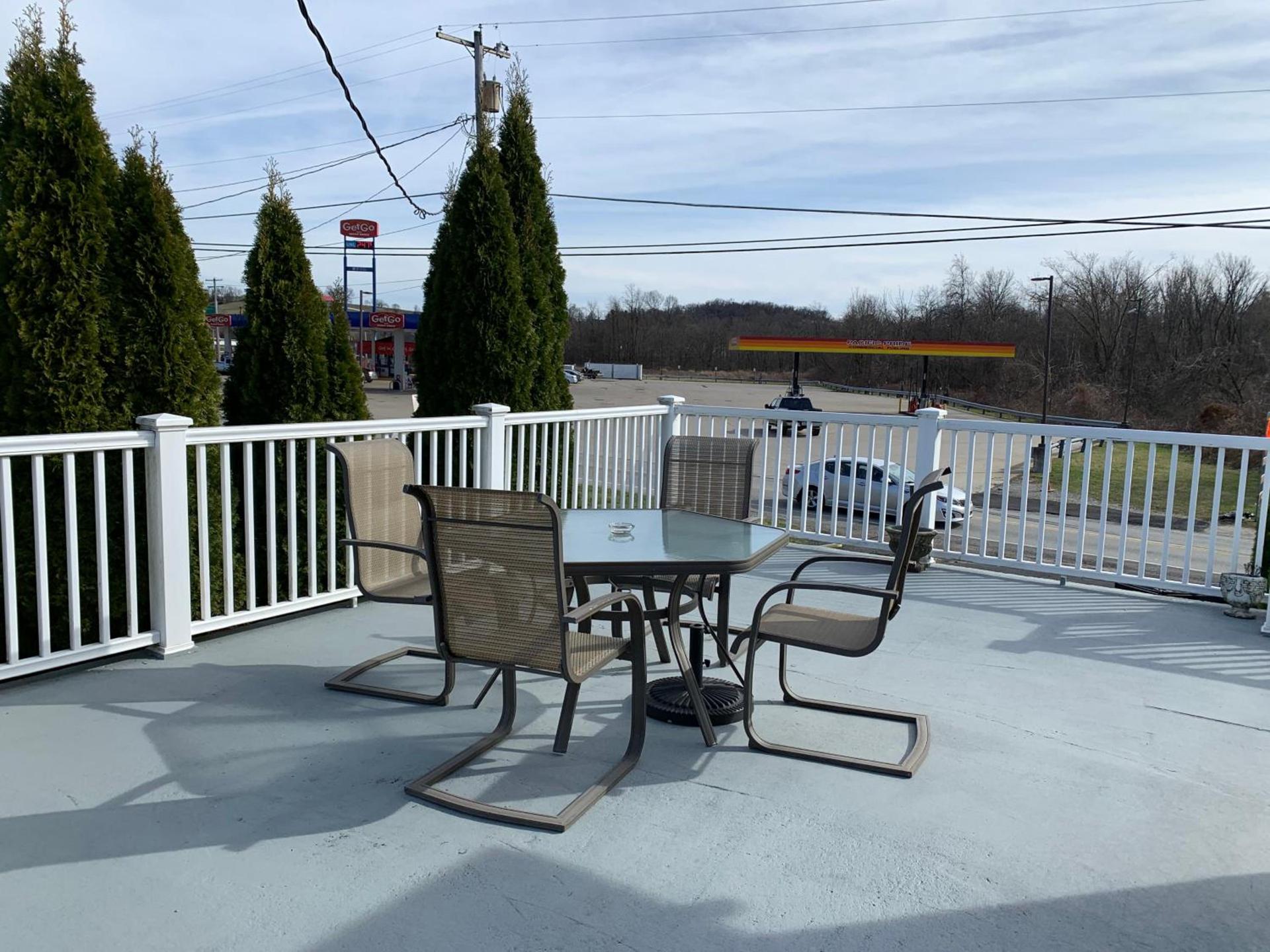 Budget Inn photo 10