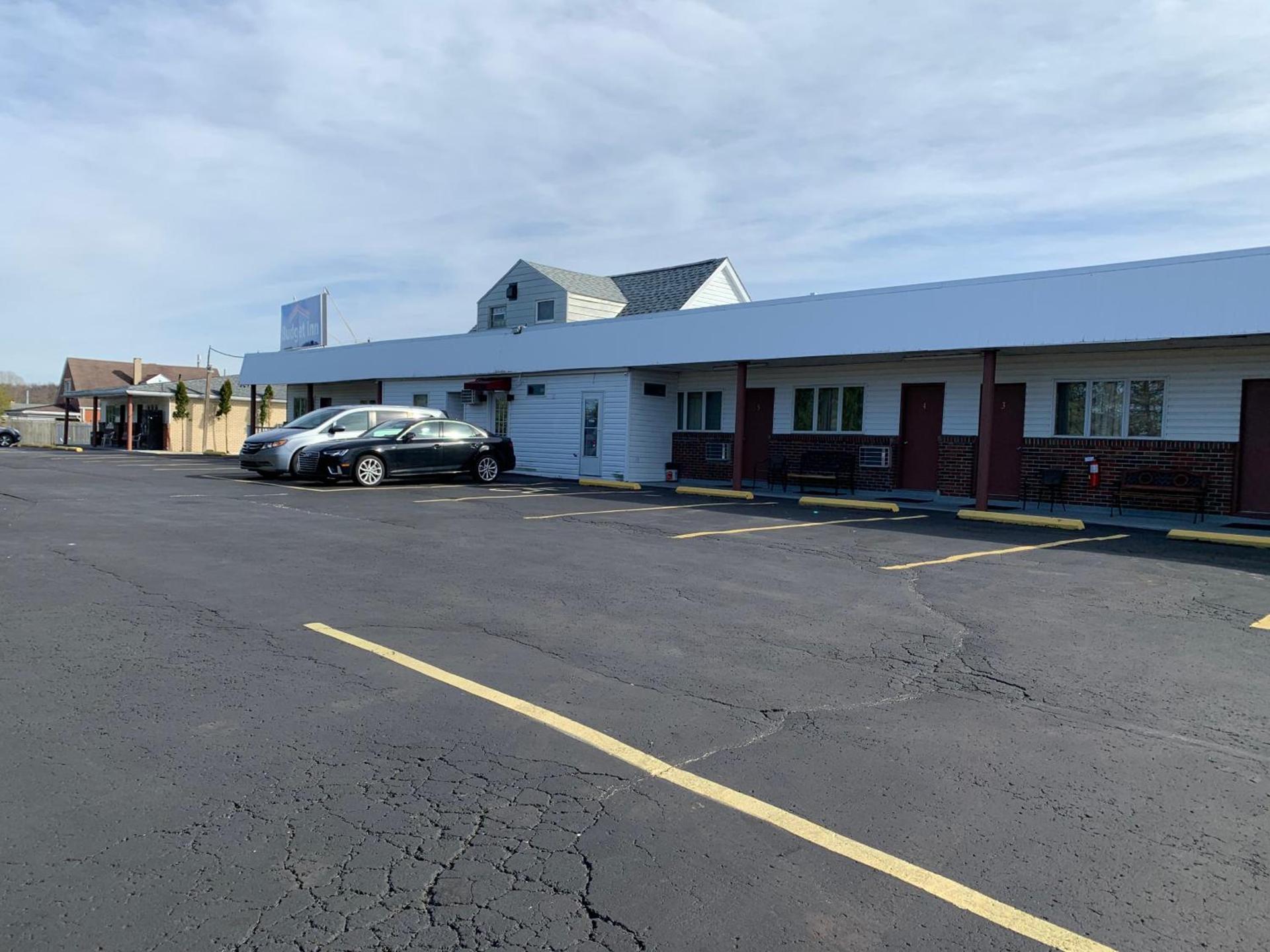 Budget Inn photo 6